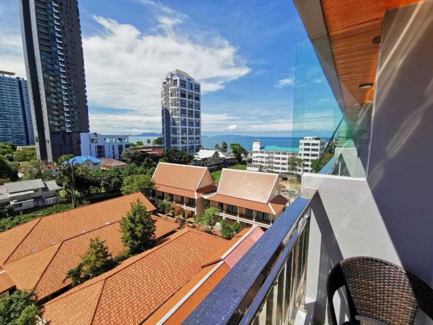 Golden Jomtien Beach Hotel photo 4