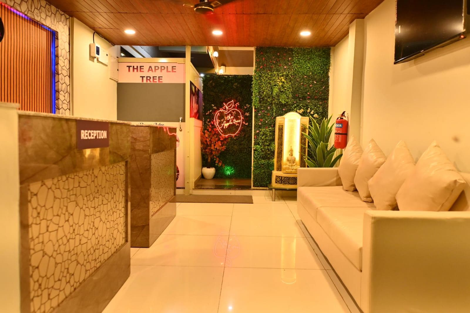 The Apple Tree Hotel photo 3