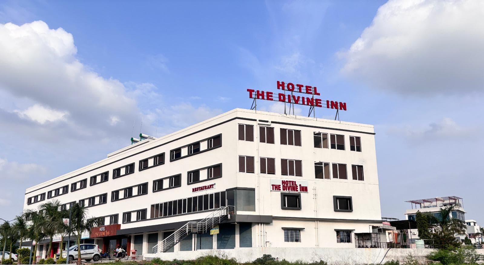 Hotel The Divine Inn