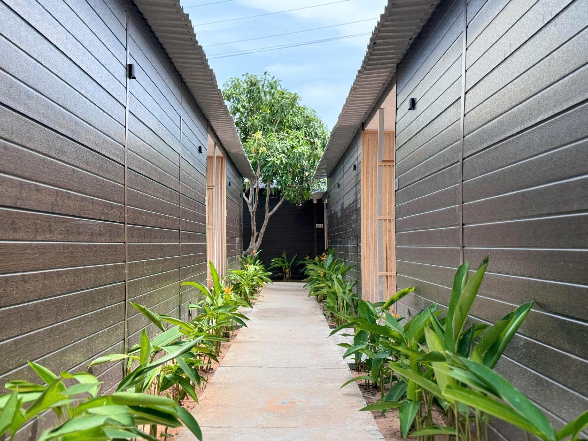 Wanderlust garden inn photo 4