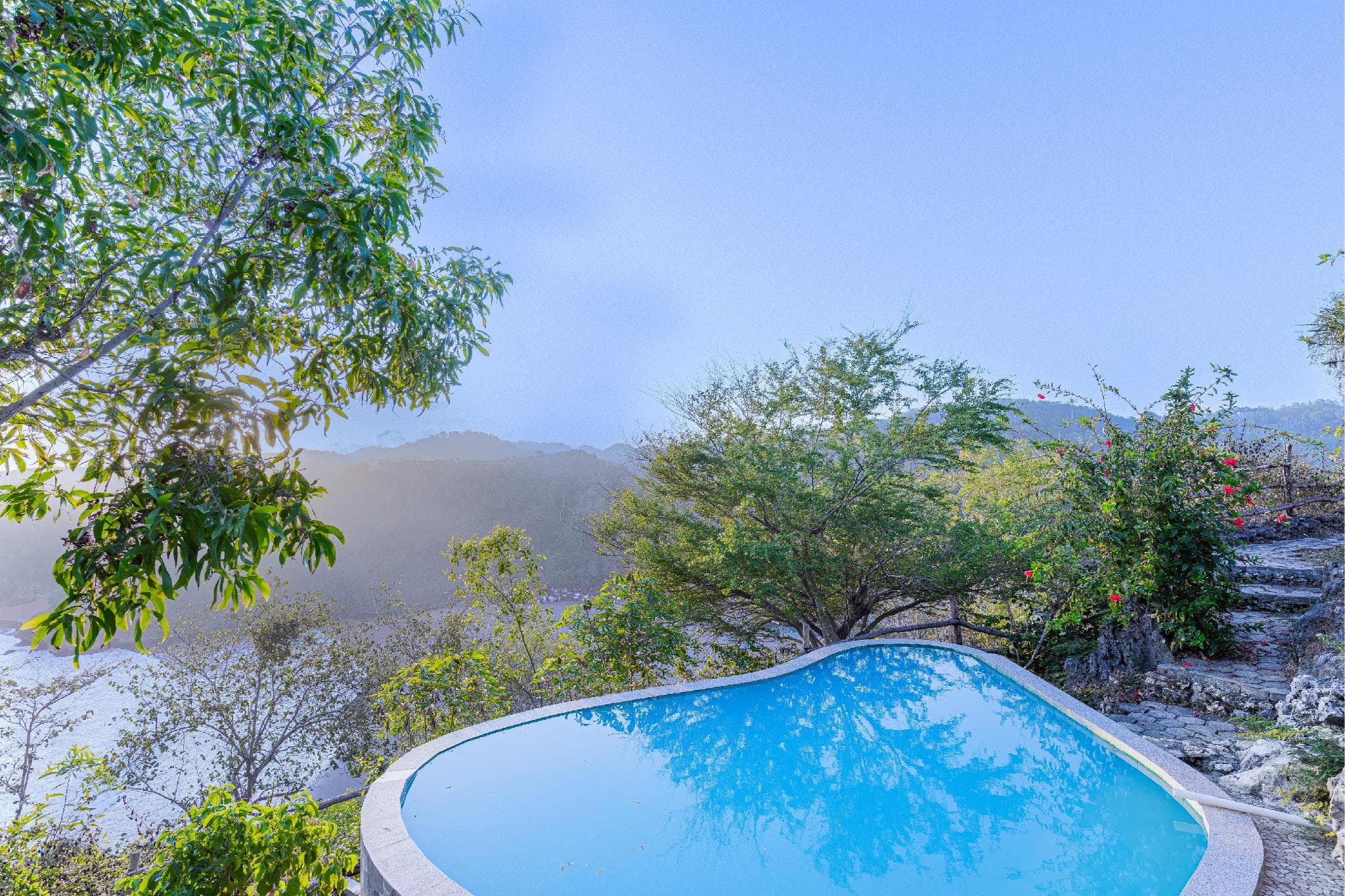 Baron Beach Bungalow photo 3