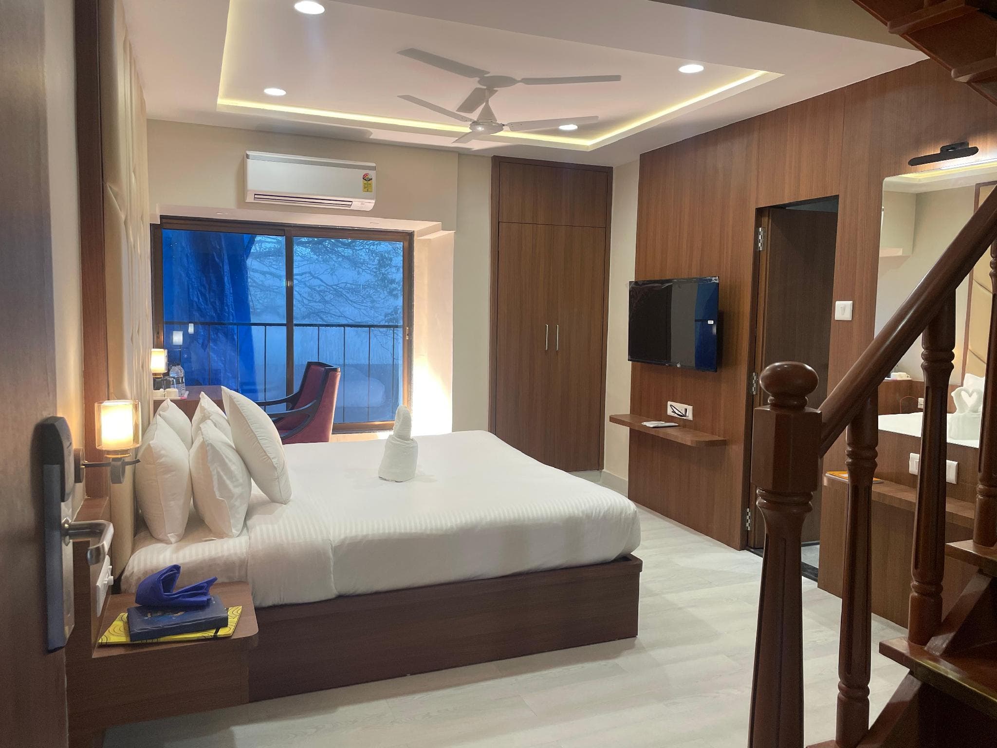 The Byke Shanti Villa - (Pure Veg) photo 2