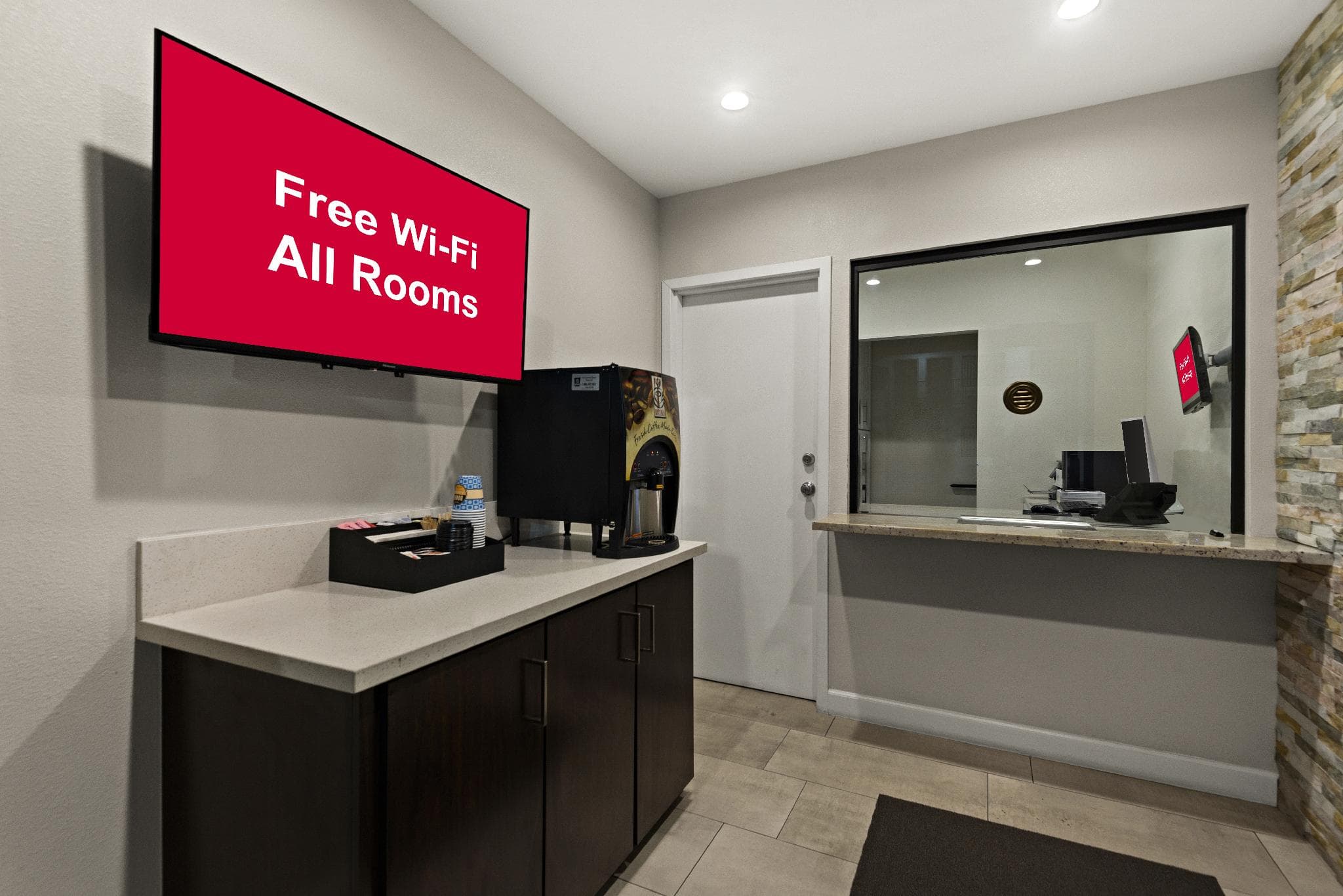 Red Roof Inn Carson - Wilmington, CA photo 4