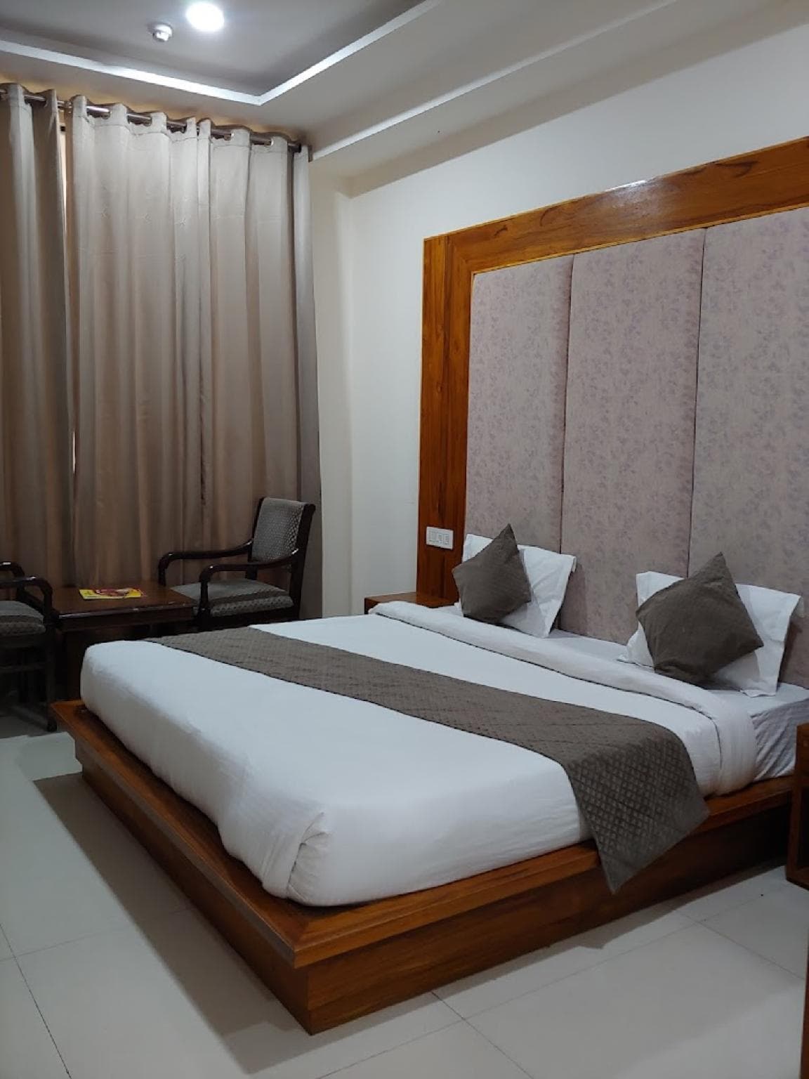 Goroomgo Sunroof Hotel & Banquet Zirakpur photo 3