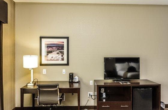 Holiday Inn Express & Suites Cheektowaga North East By IHG photo 4
