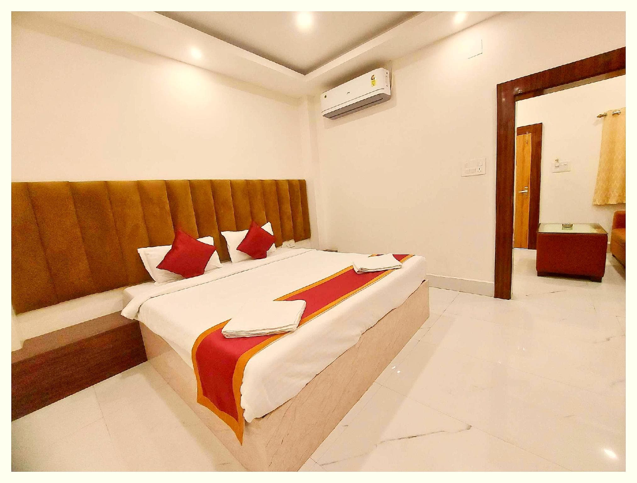 Swimming Pool Hotel Goroomgo MJR Puri with Free Pickup and Drop From Sea Beach photo 2