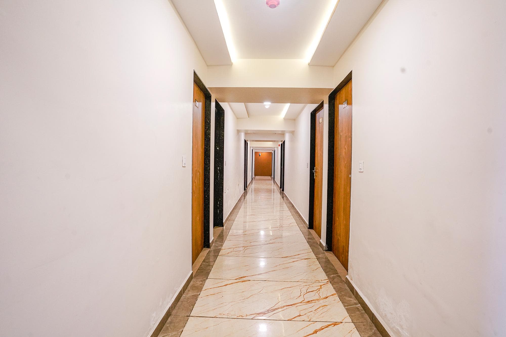 FabHotel SR Naroda - Nr. SP Ring Road photo 5