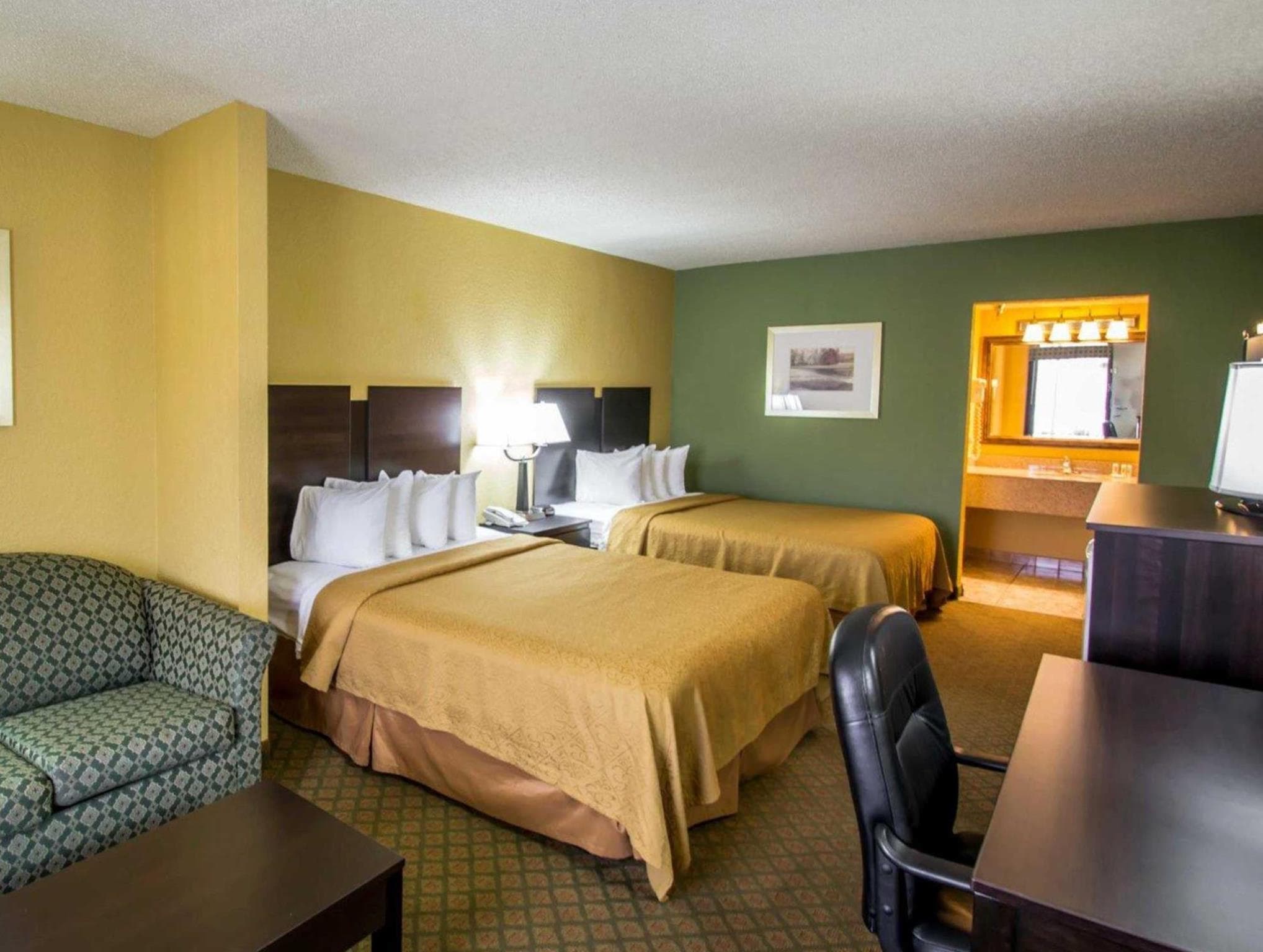 Quality Inn & Suites Orlando Airport photo 4