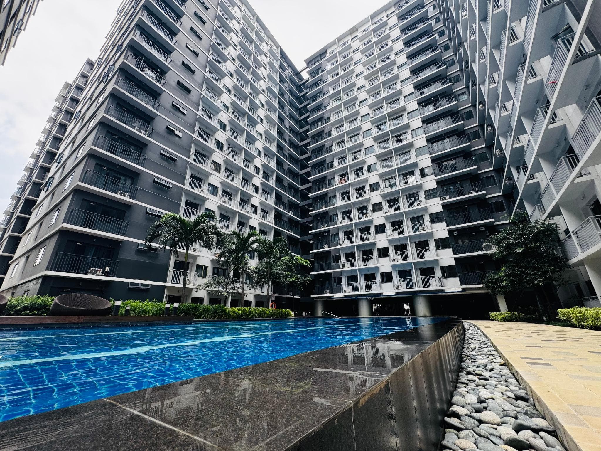 Solana Staycation Suites at Shore 3 Residence