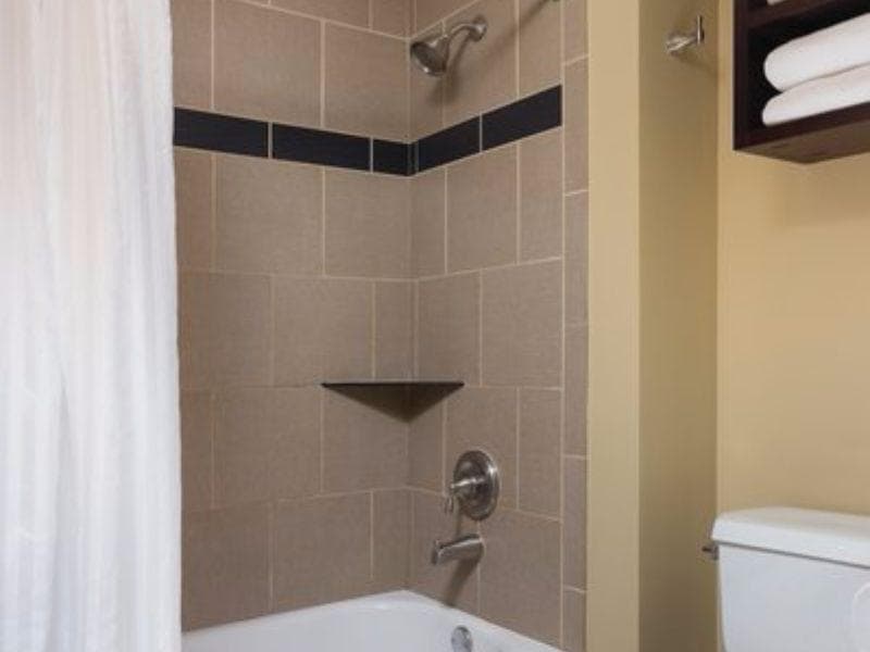 Peacock Suites photo 2
