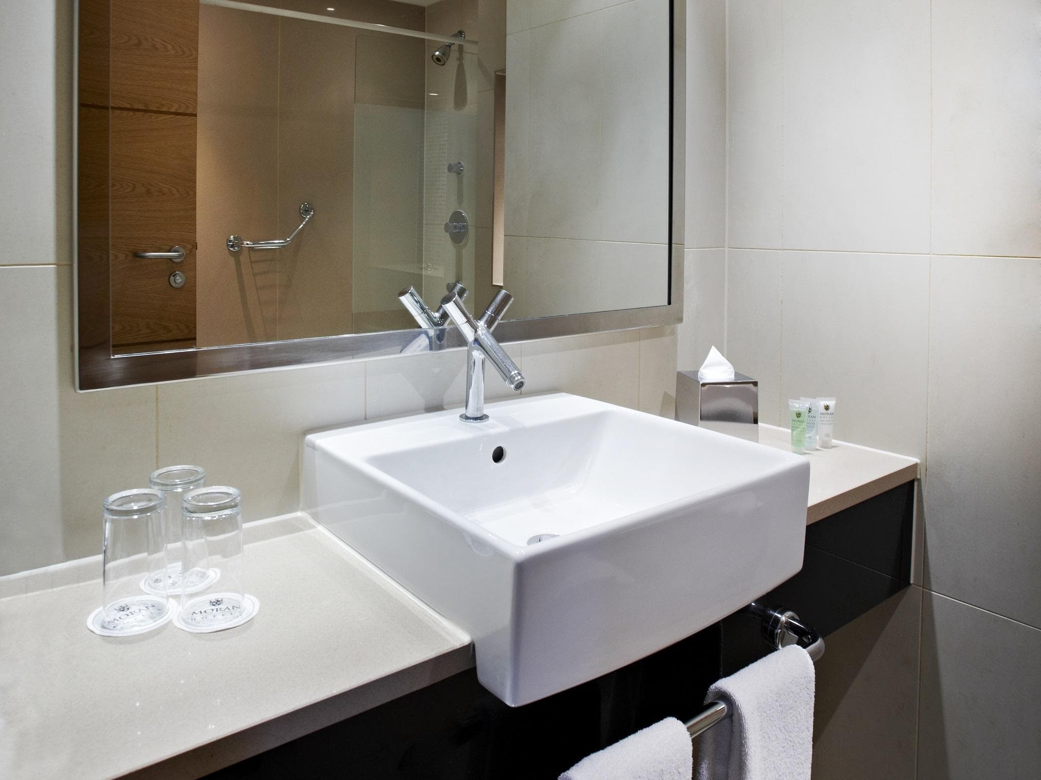 The Crown Hotel photo 2