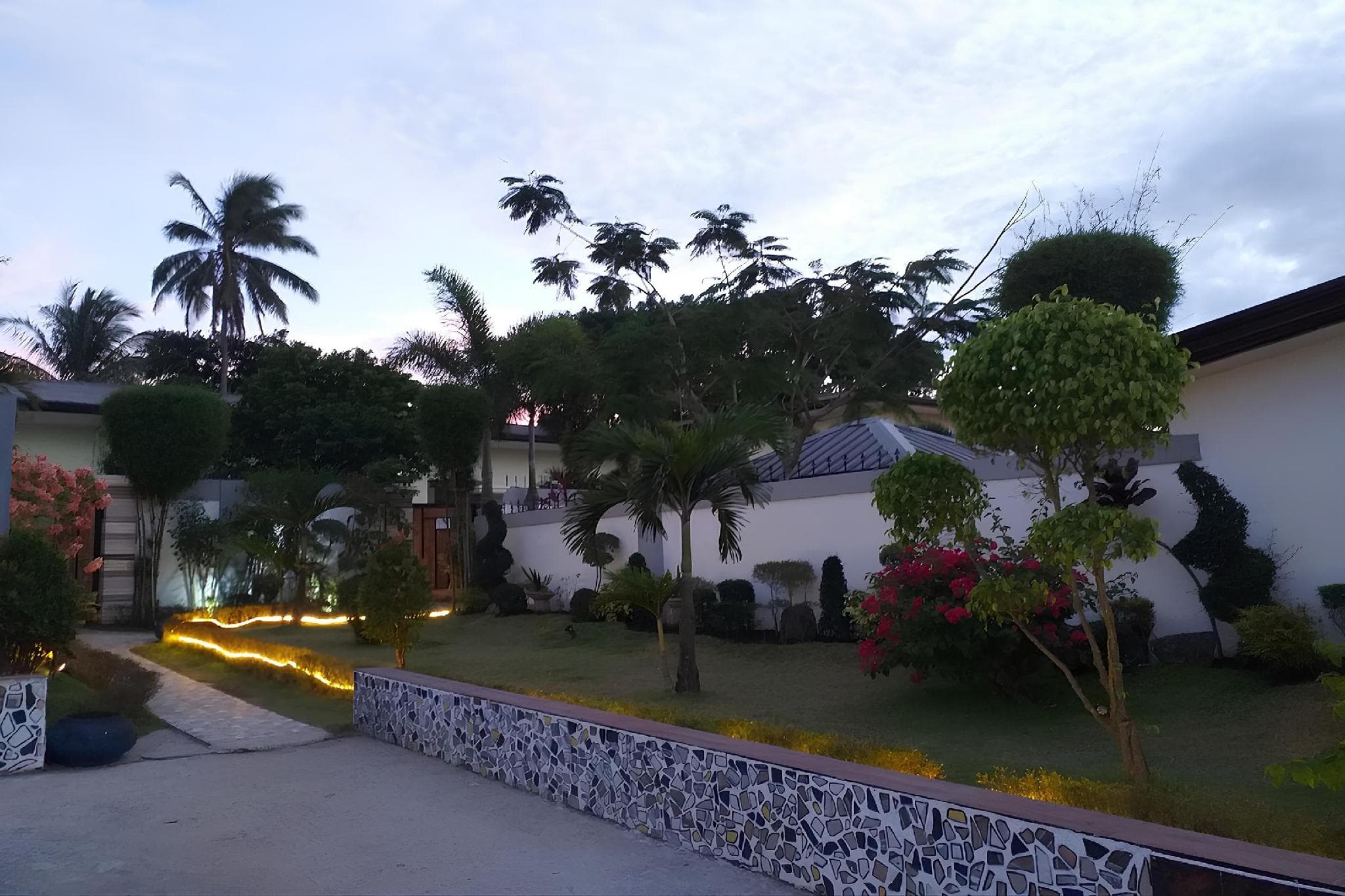 Jewelry Resort and Villas Tagaytay photo 4