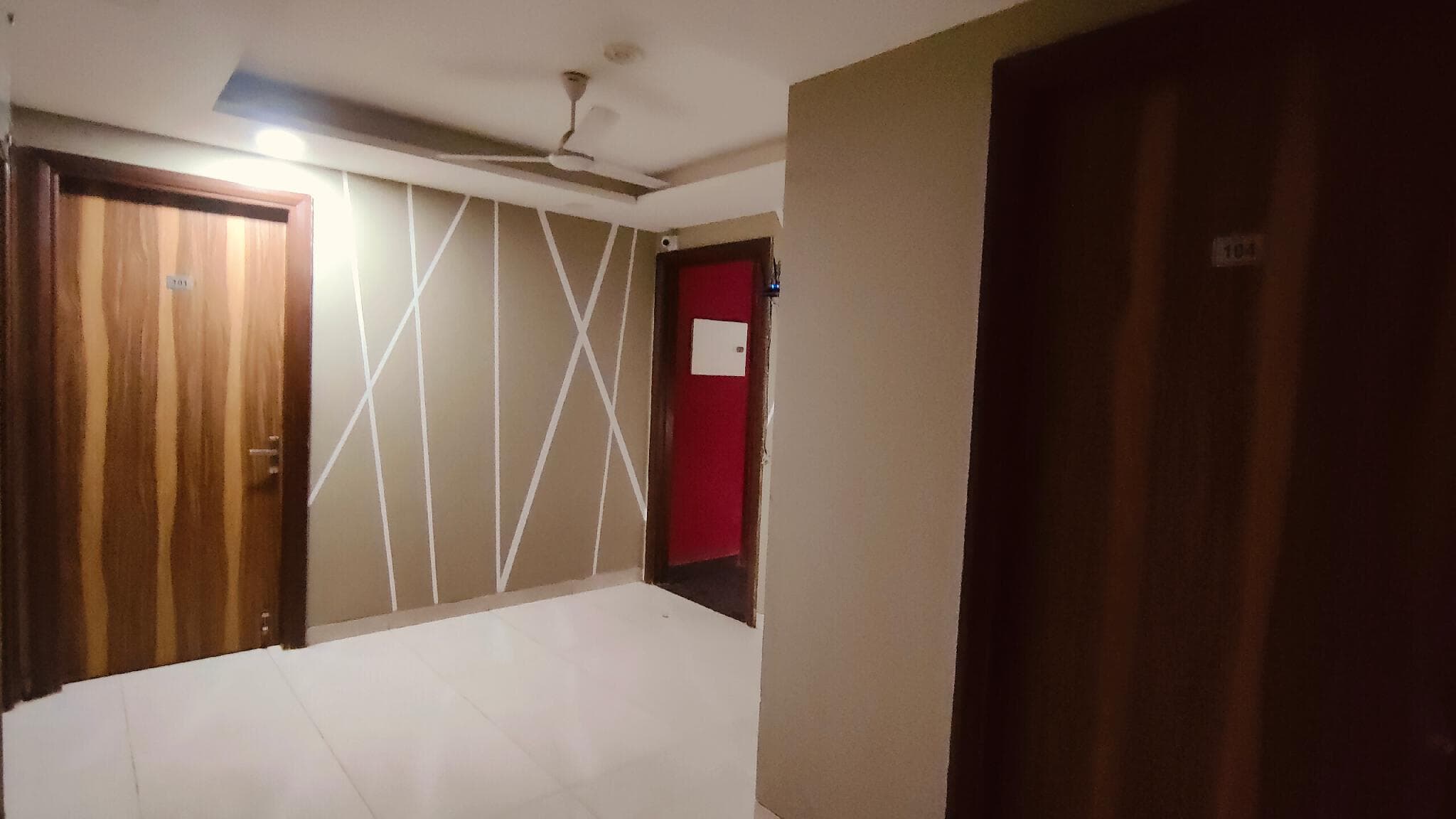 PREMIUM RADIANCE INN photo 2