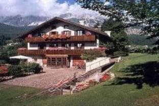Hotel Menardi photo 3