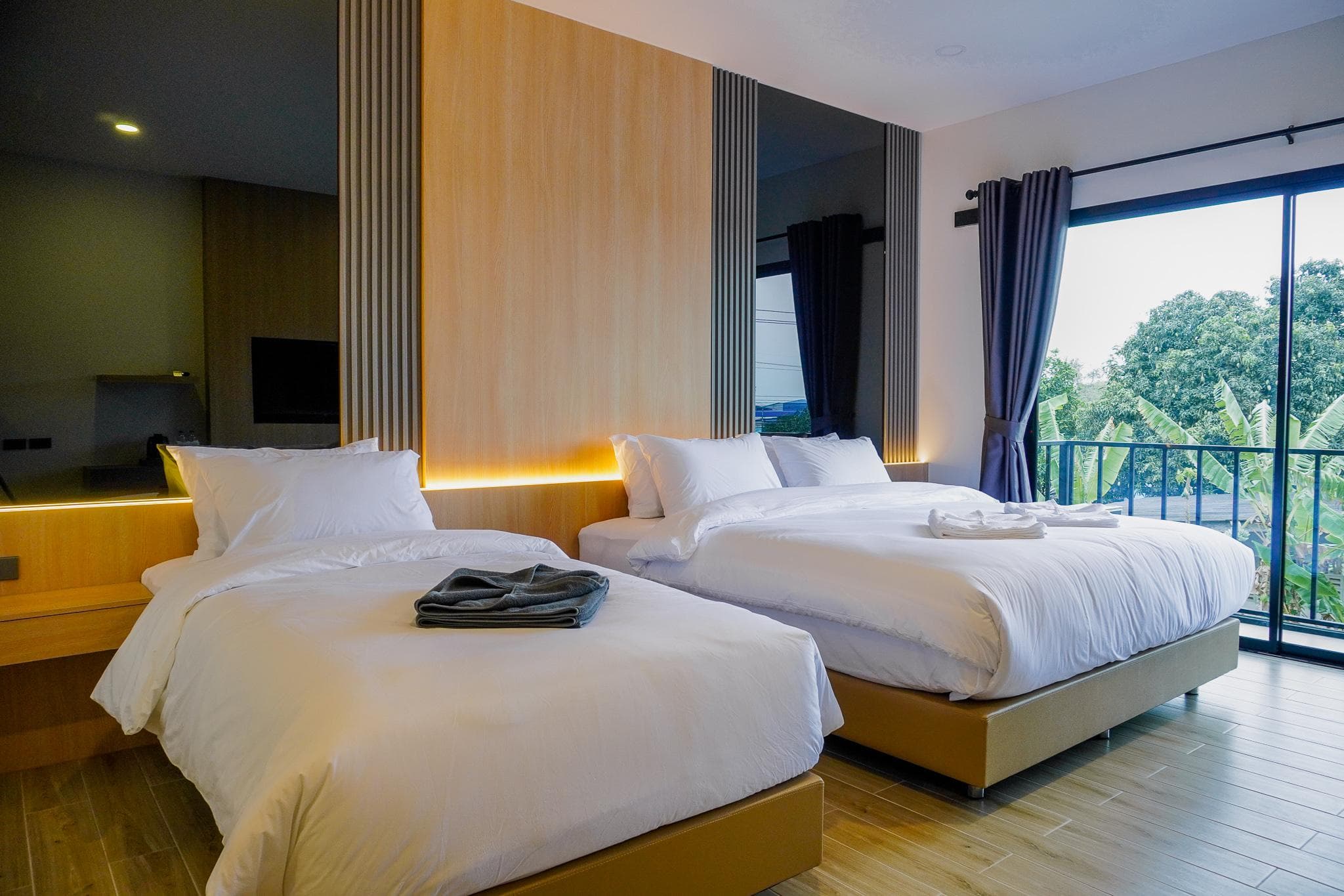 BOX BOX Hotel and Sports Restaurant photo 5