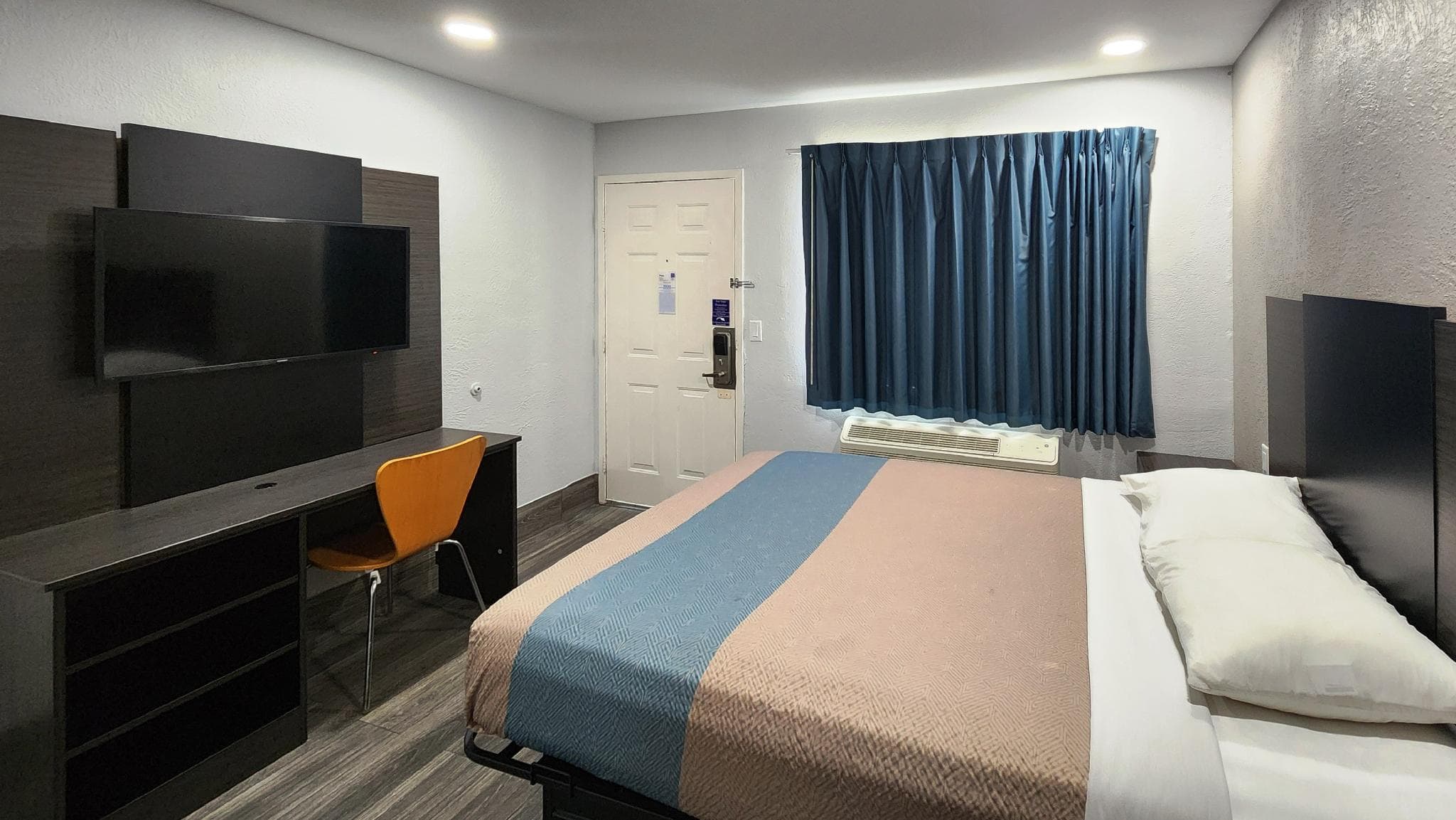 Motel 6 Galveston, TX photo 4