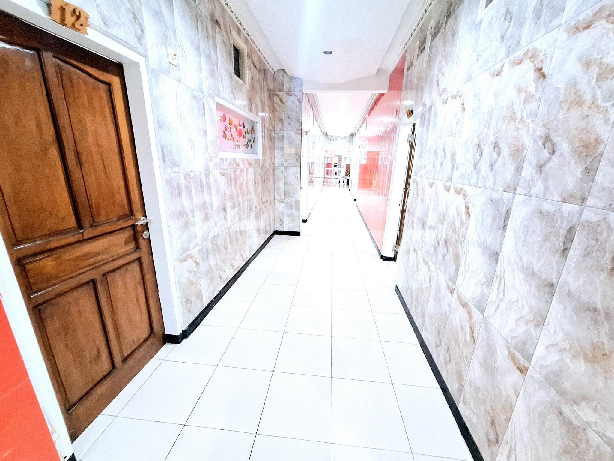 Urbanview Hotel Mawar Sharon near Alun Alun Batu photo 3