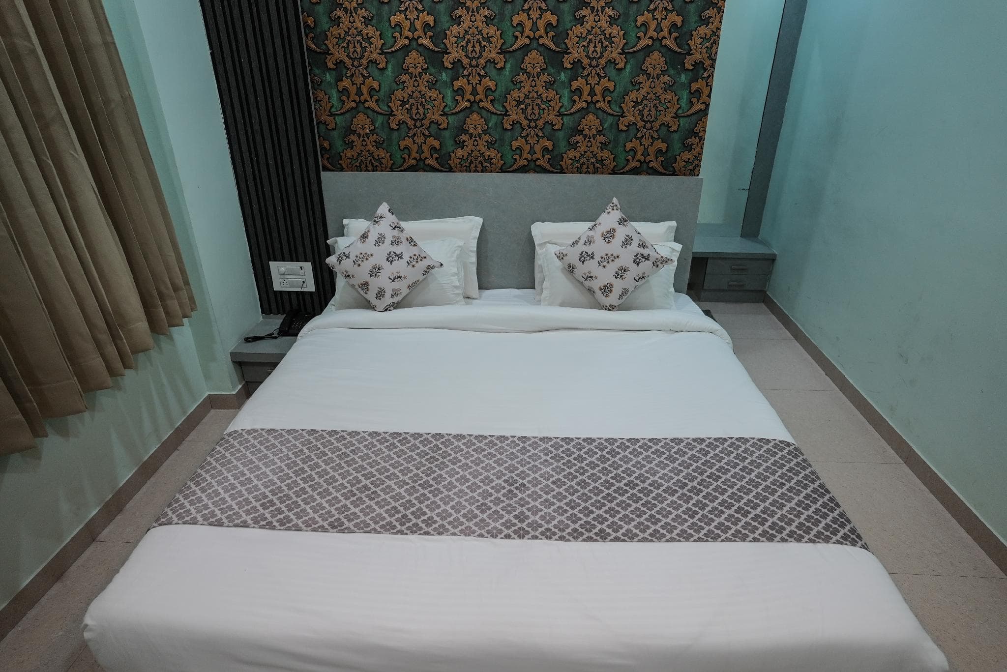 RRA Retreat Hotel photo 2