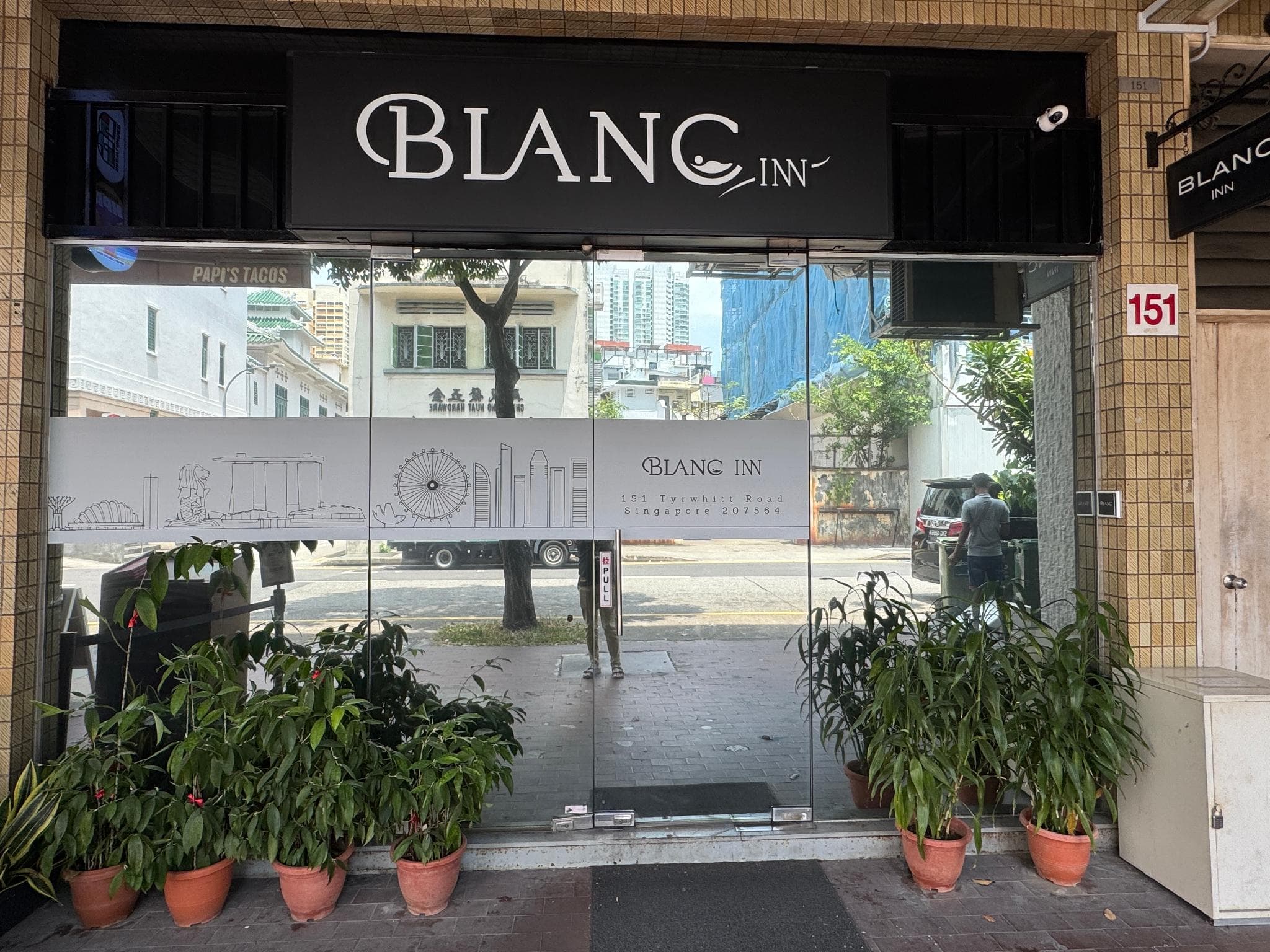 Blanc Inn