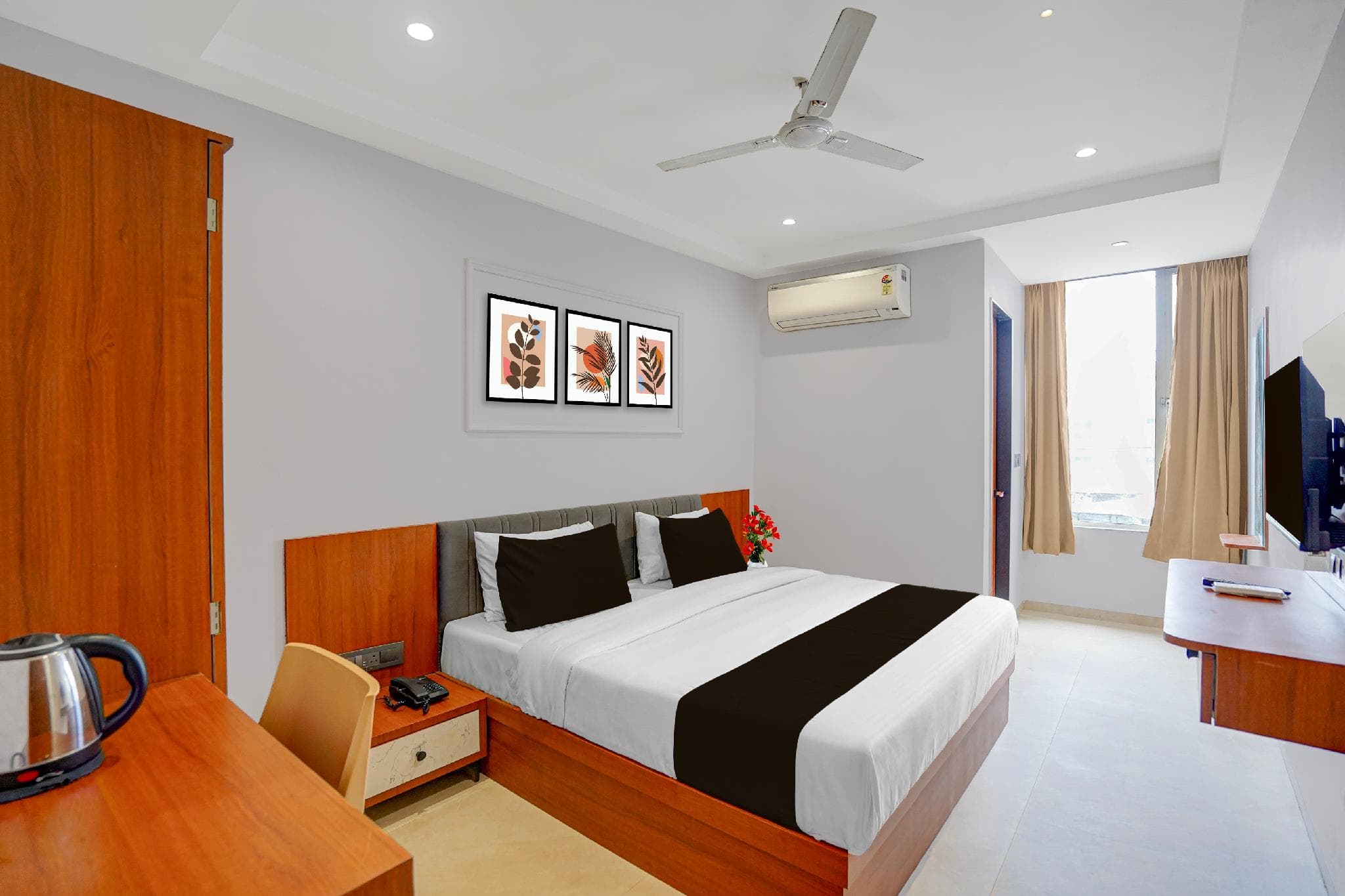 Super Hotel O Ujjain Railway Station Formerly Sanjay Kasliwal Inn photo 2