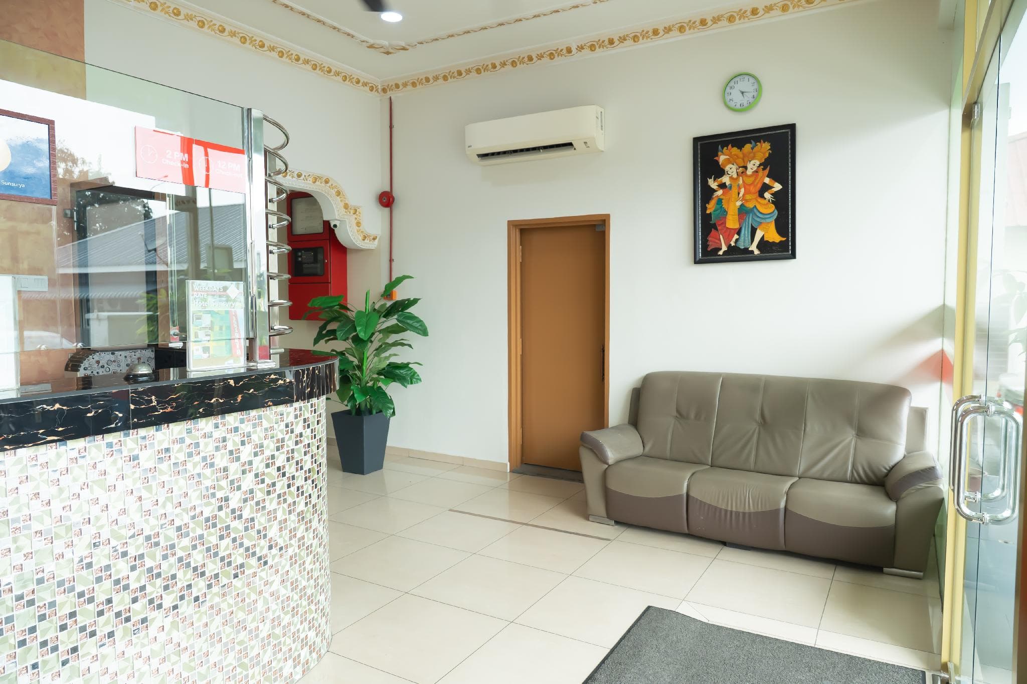 Hotel Sunsurya photo 4
