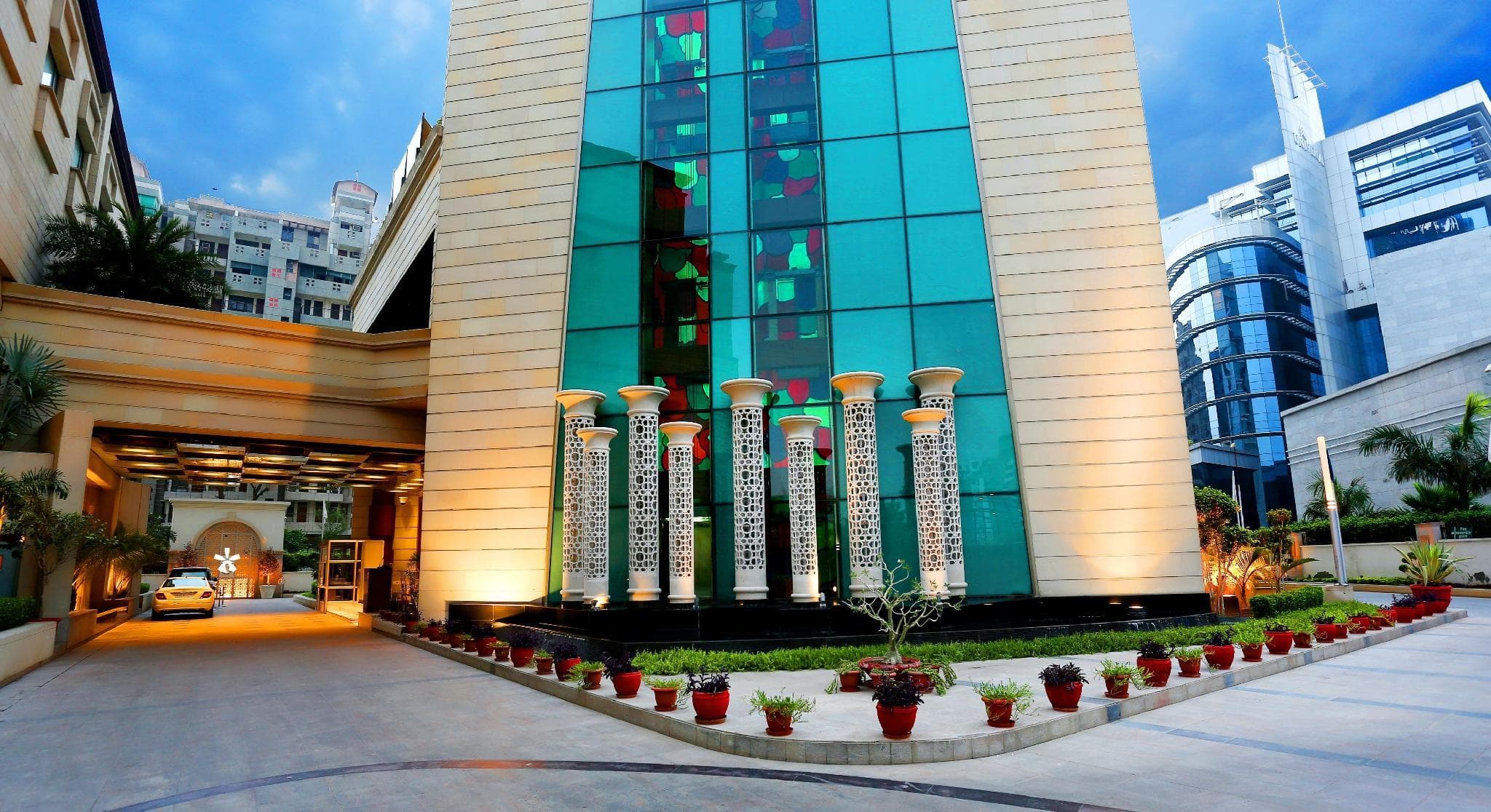 Radisson Hotel Gurugram Sohna Road City Center photo 3