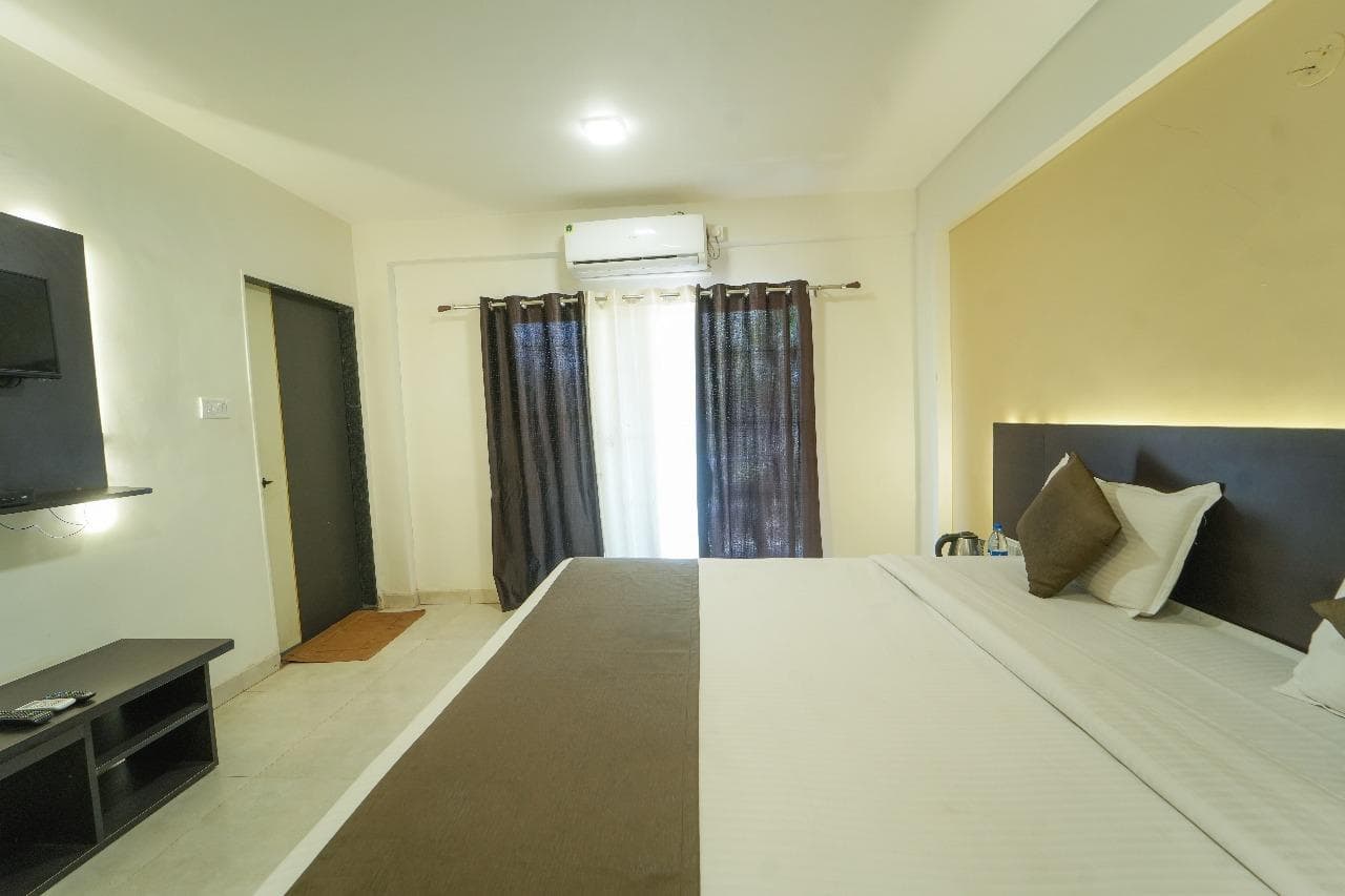 Hotel Raaya Regency photo 3