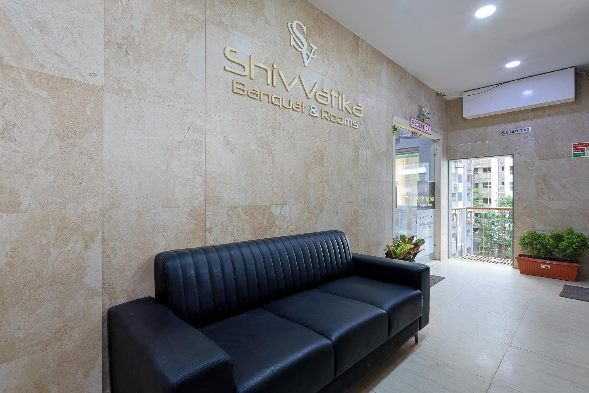 Hotel Shiv Vatika, Vesu, Surat photo 3