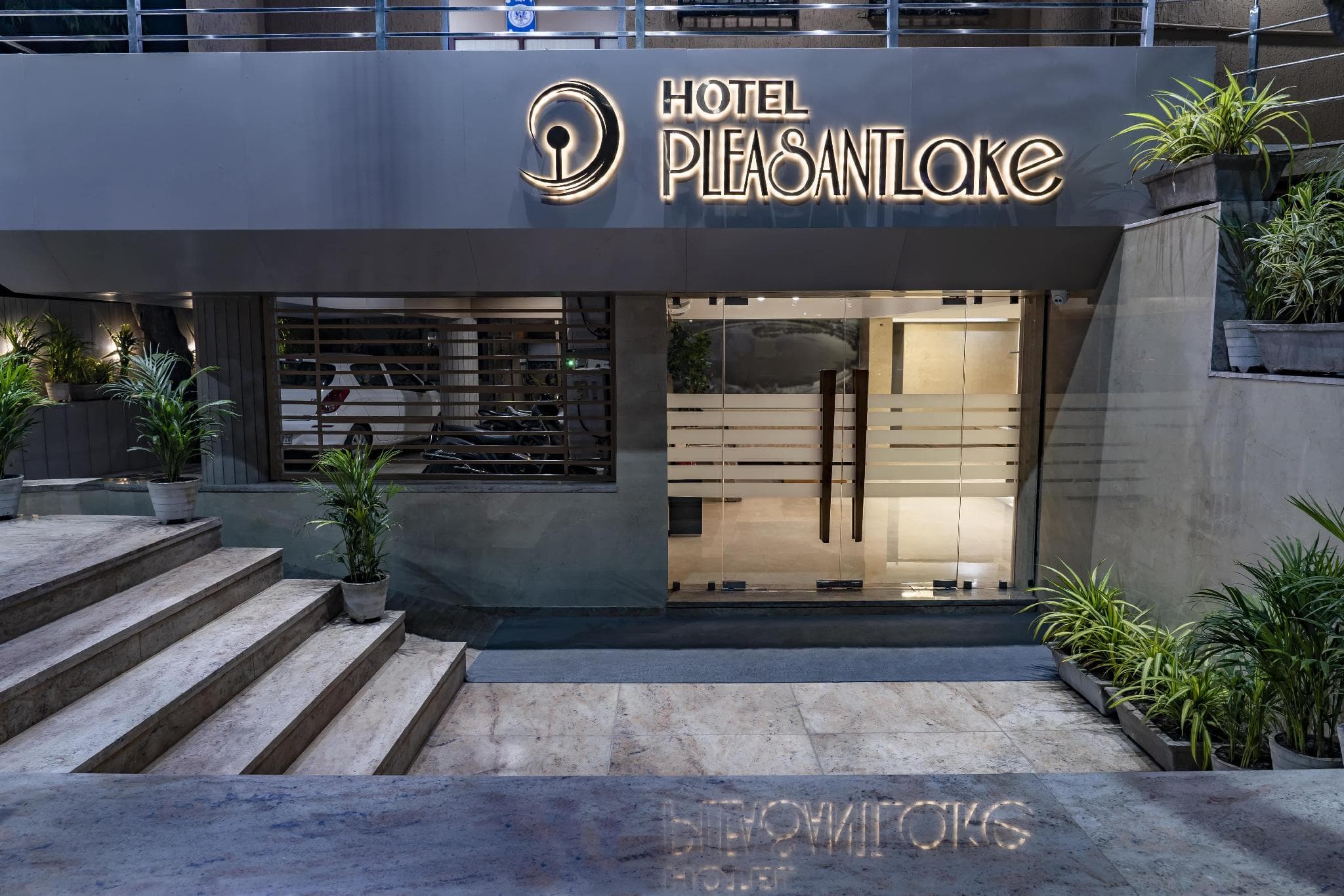 Hotel Pleasant Lake photo 4