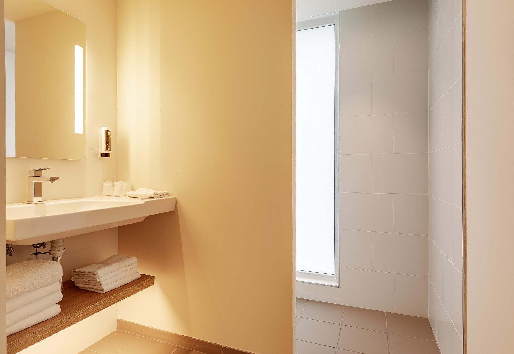 B&B HOTEL Lille Lillenium Eurasante photo 2