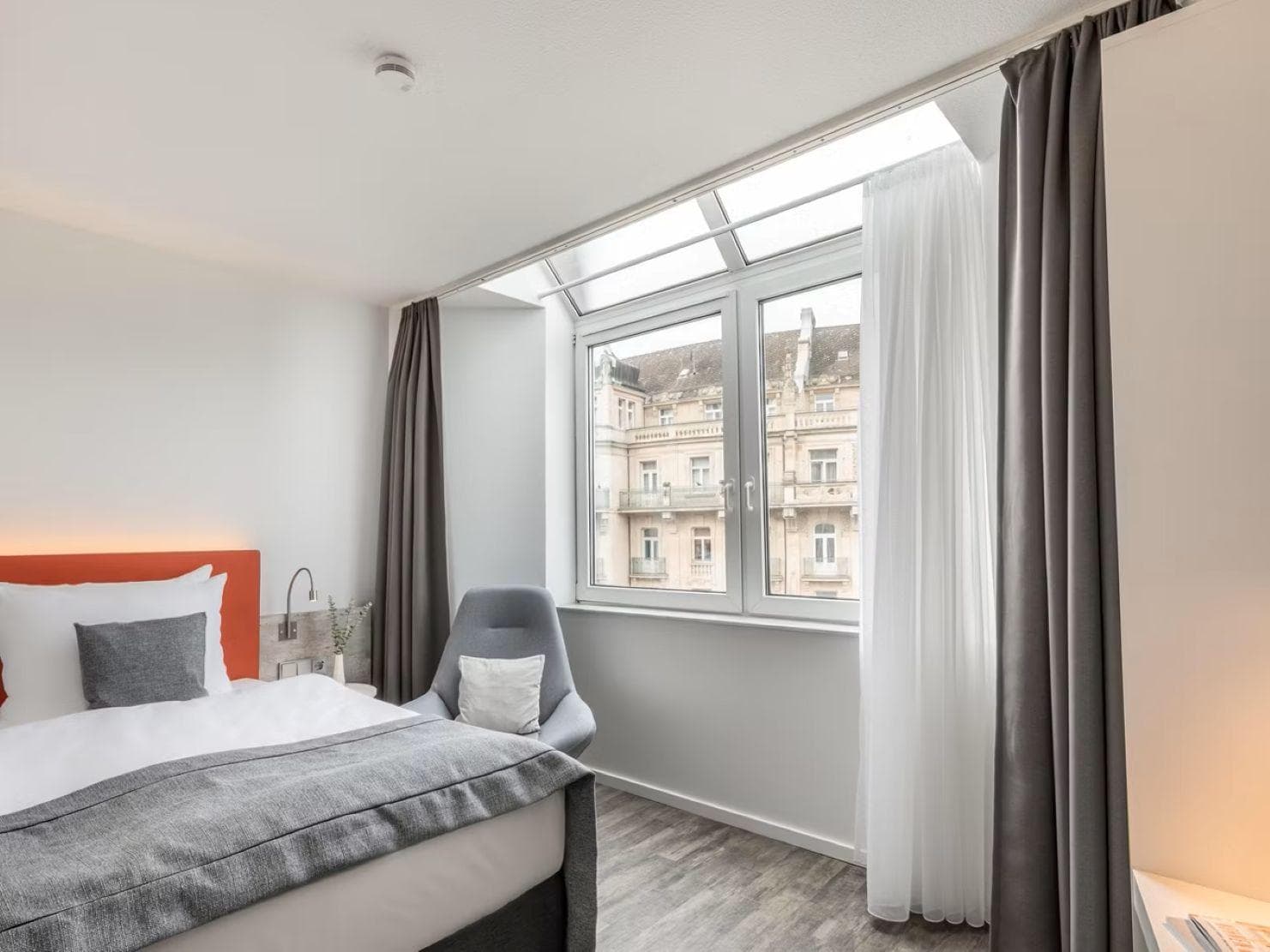 Garner Hotel Wiesbaden City By IHG photo 2