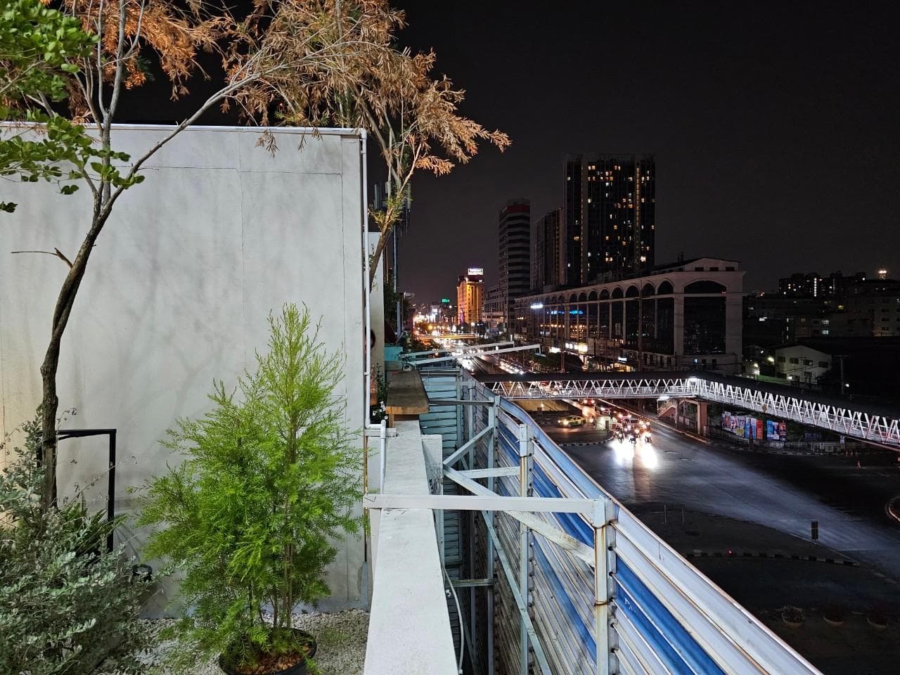 In the Mood for Life @sutthisan Bangkok photo 4