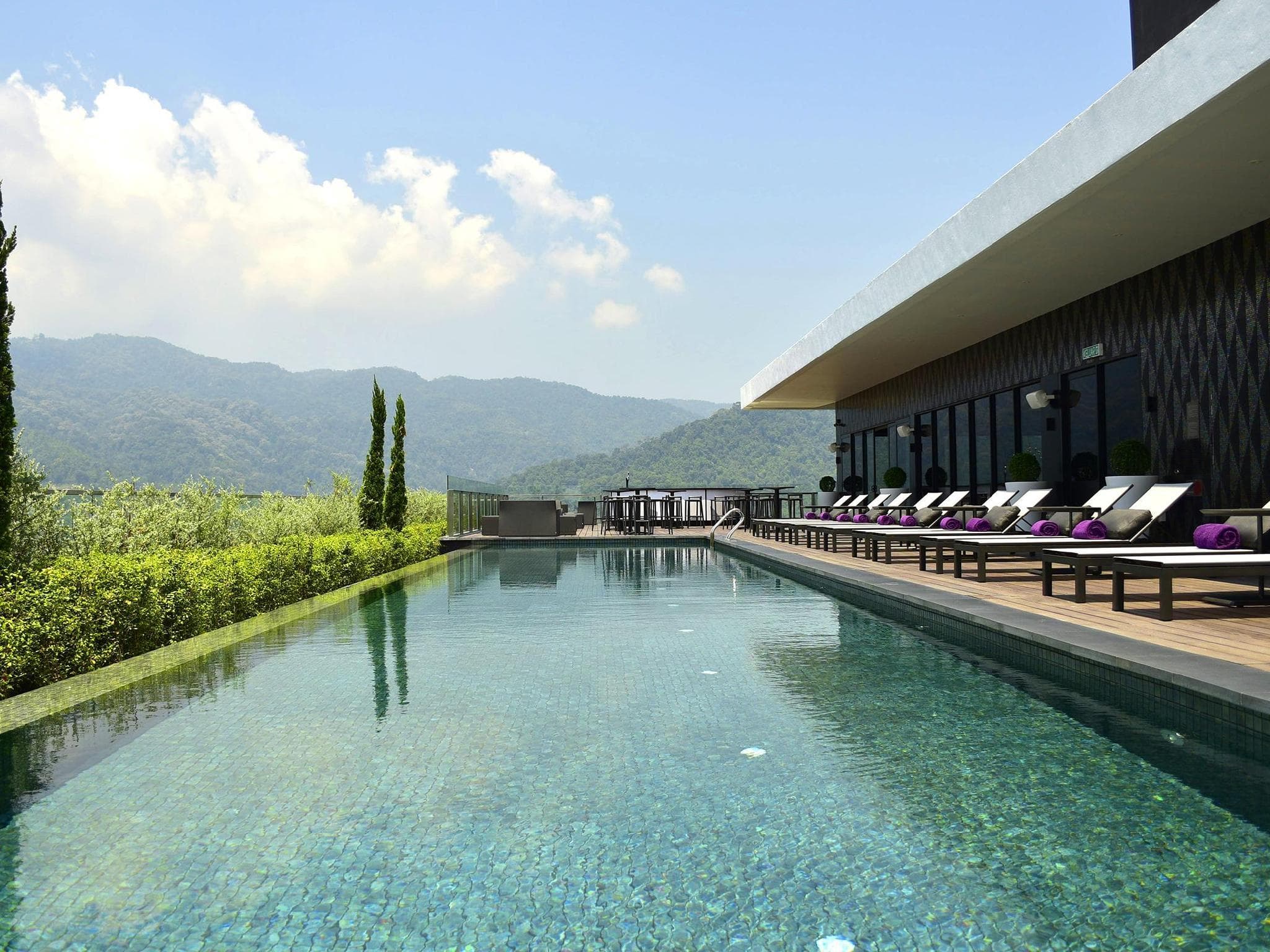 G Hotel Kelawai photo 3
