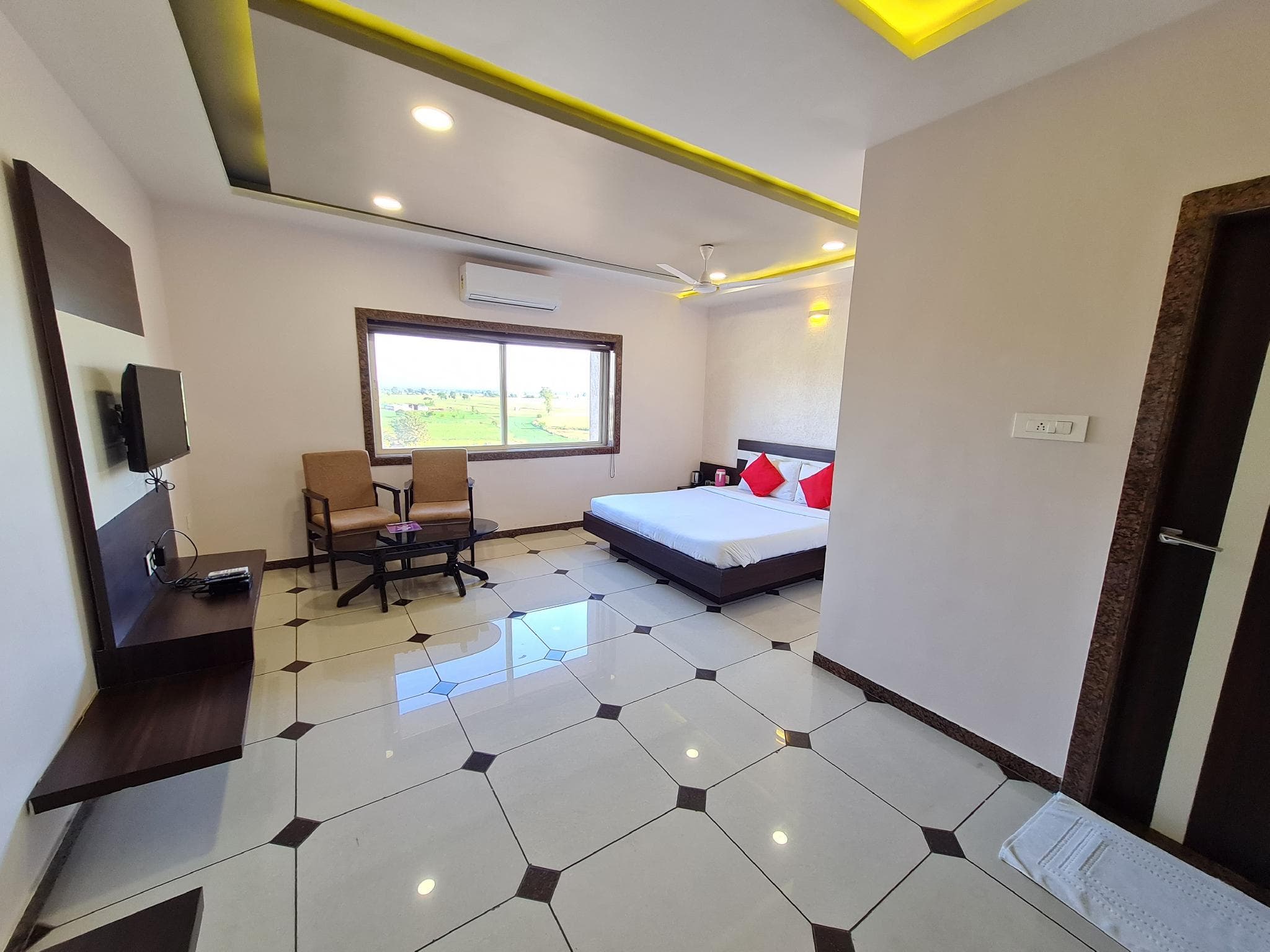 Hotel Shiv Shakti photo 2