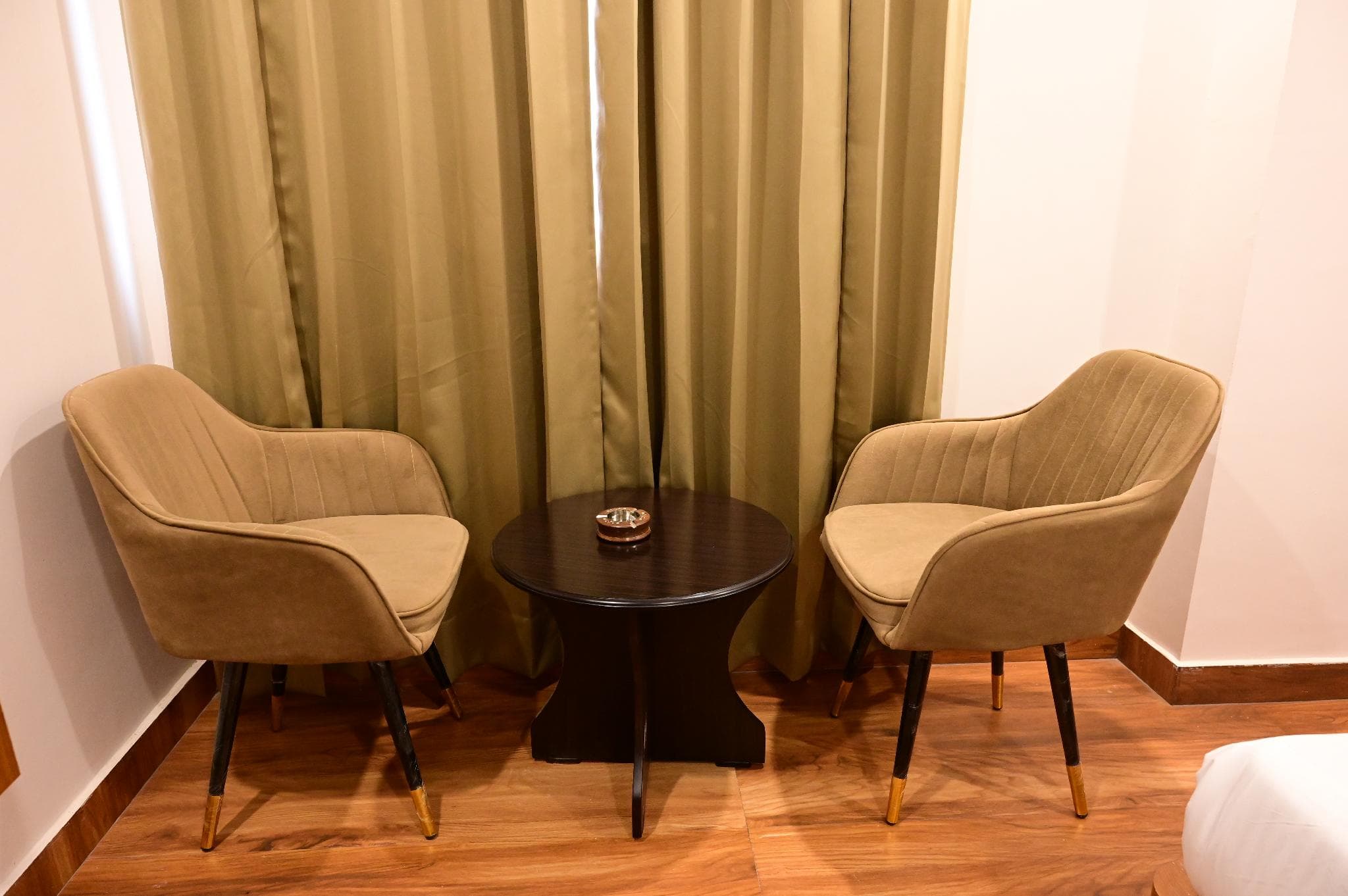 Hotel Royal Suites photo 2