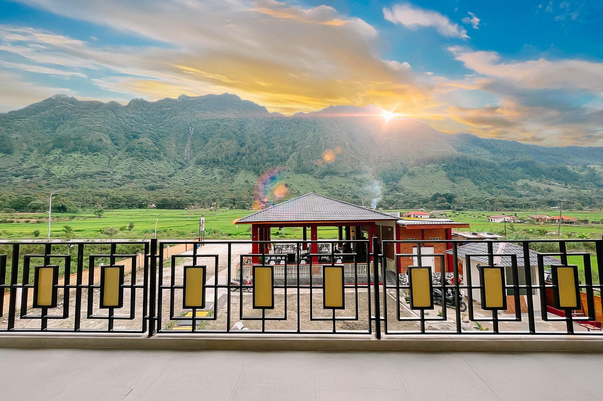 Simangande View & Resto By Helocus