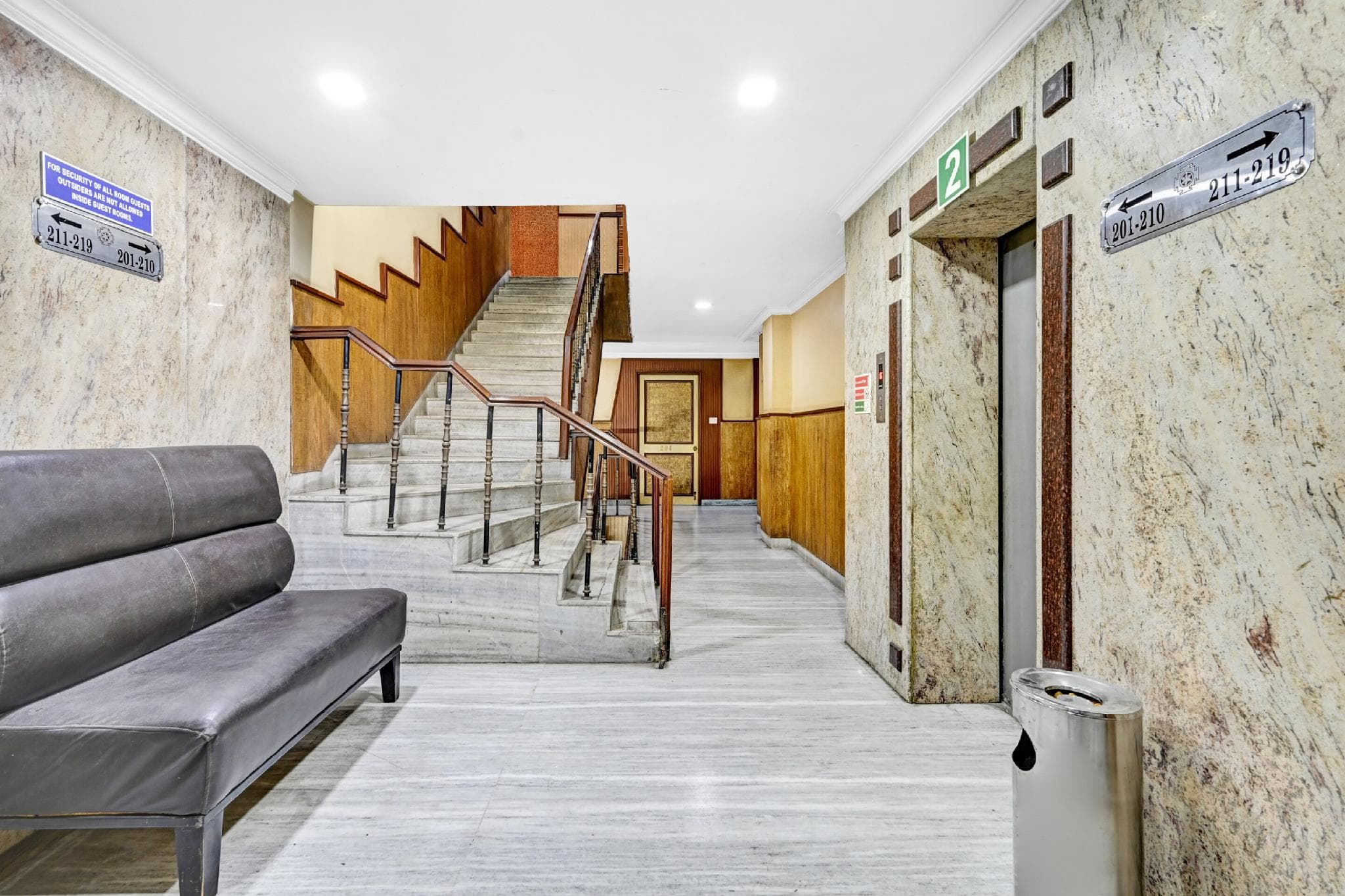 Townhouse OAK Hotel Belsons Taj Mahal photo 4