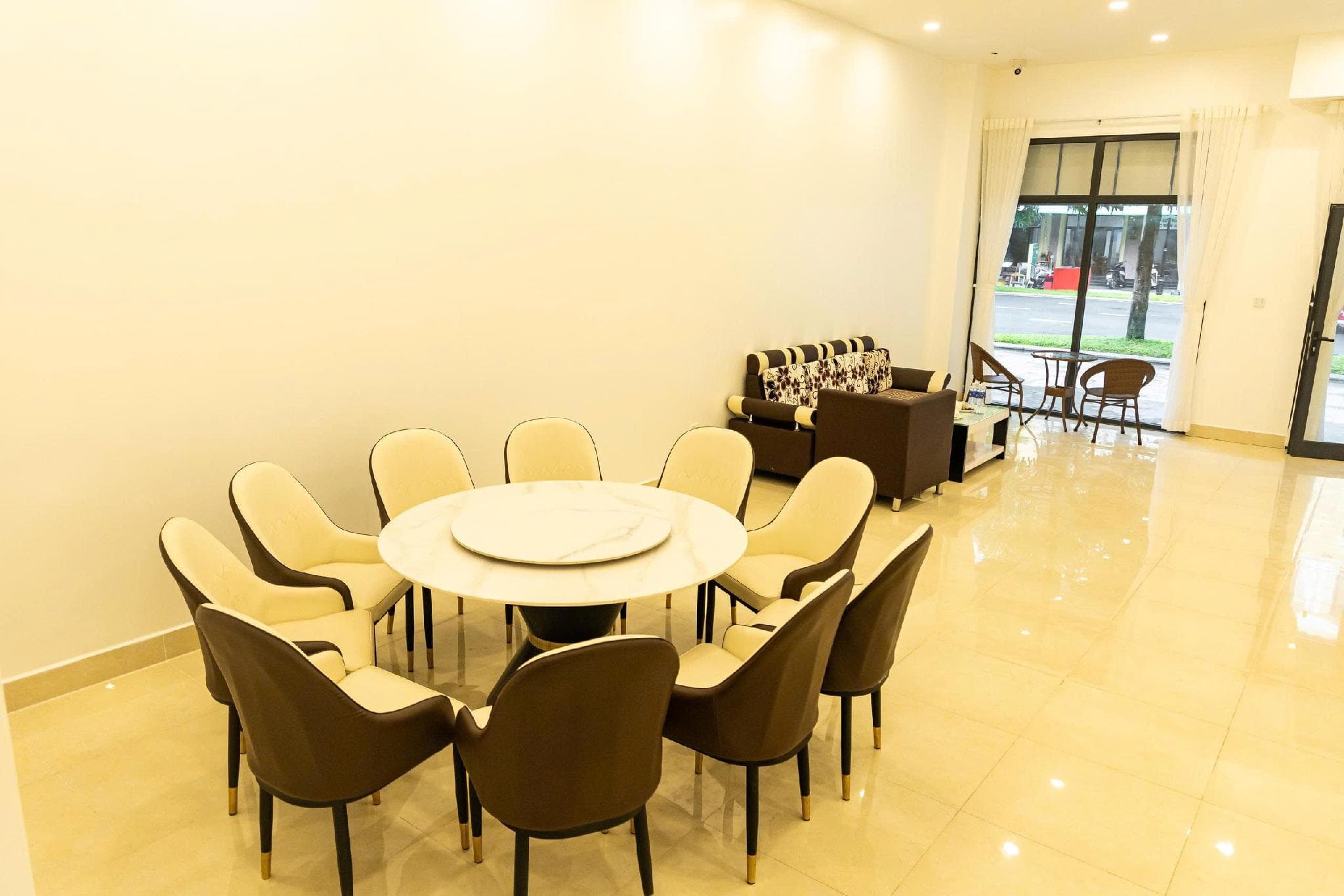 LÂM NGUYỄN 2 HOTEL - GRANDWORLD photo 3