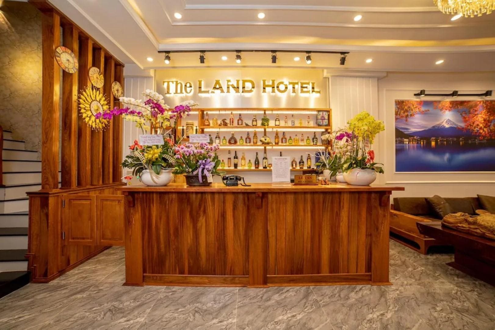 The Land Hotel & Apartment