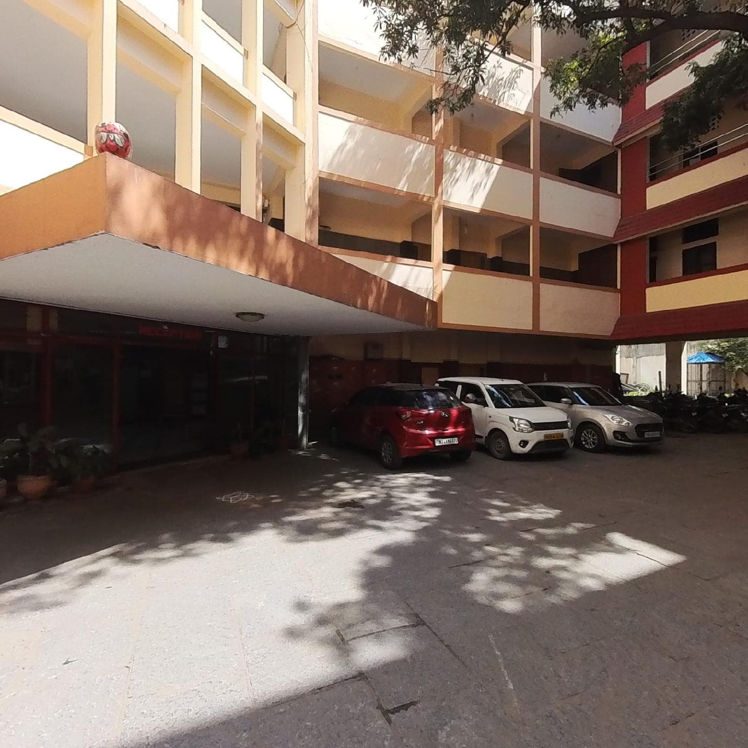 Hotel Sarmani photo 3