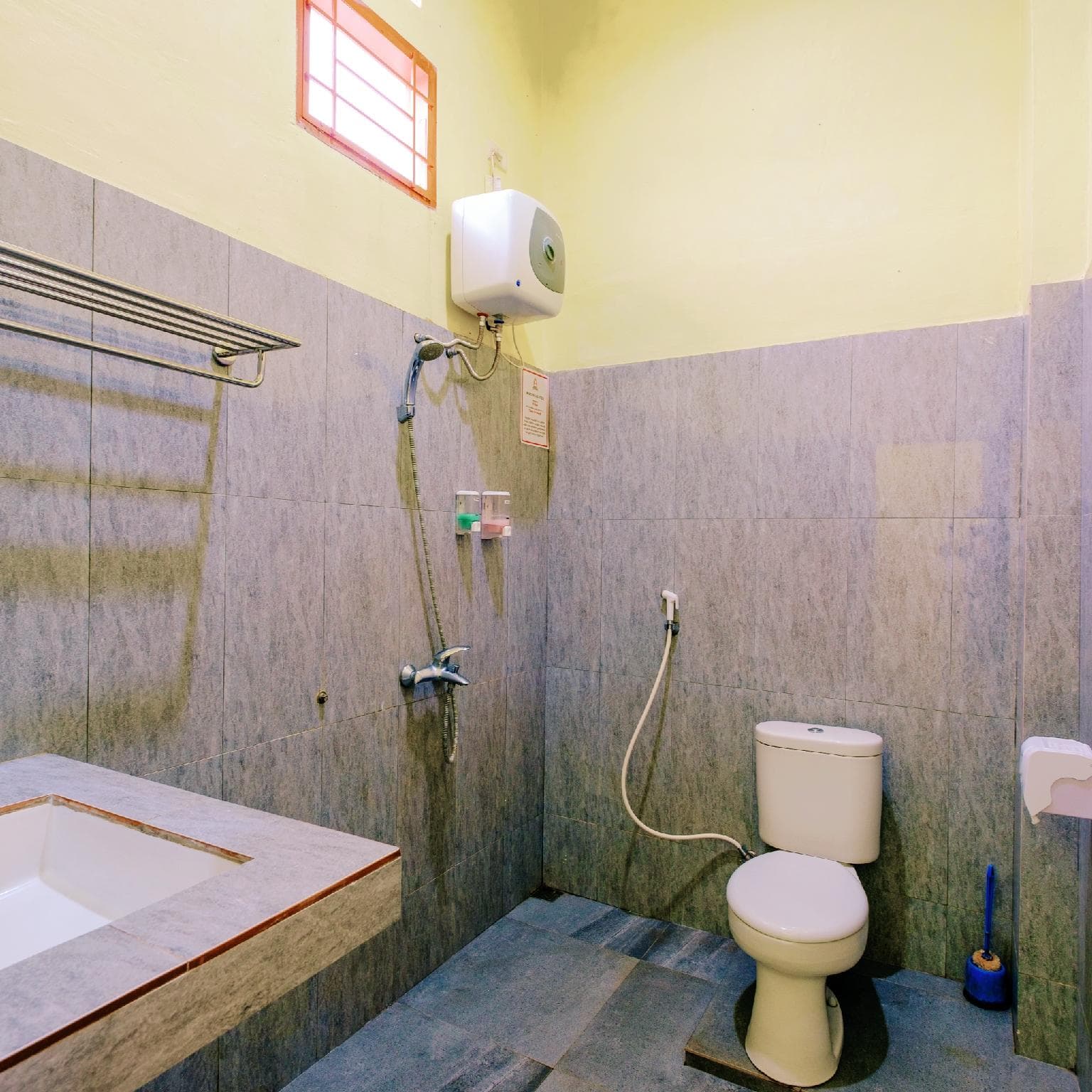 Martin Anugrah Hotel & Restaurant photo 2