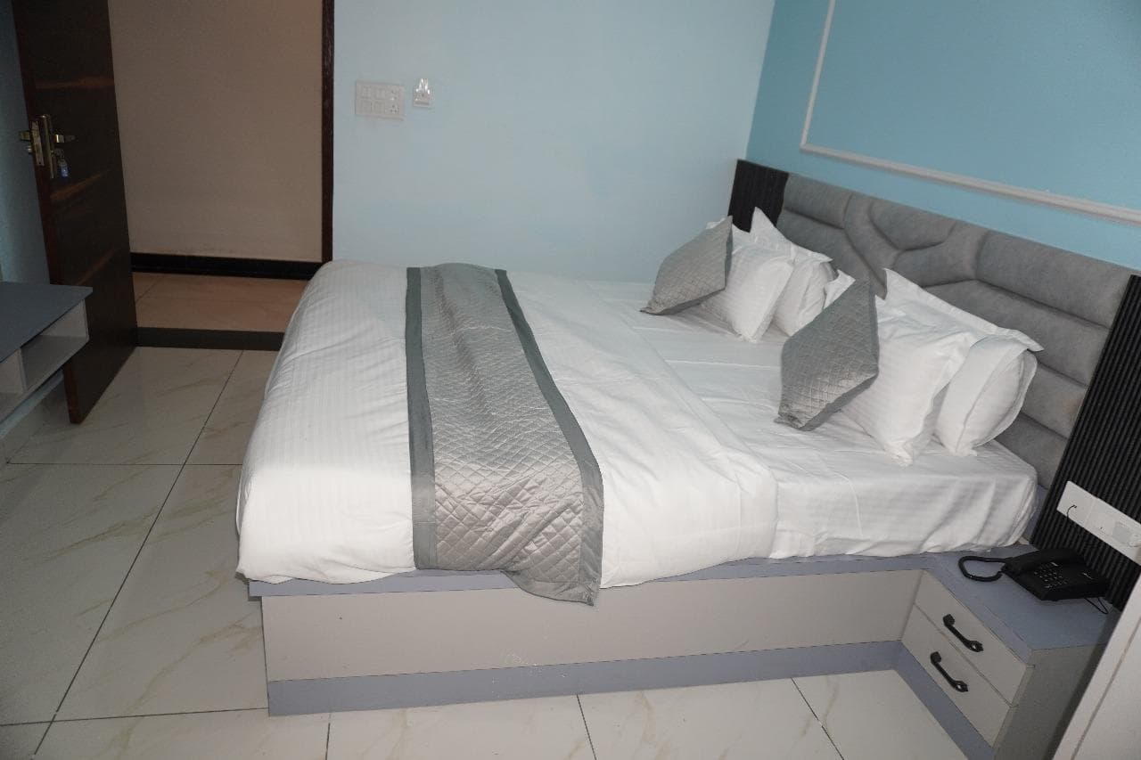 Hotel Sanraj Inn