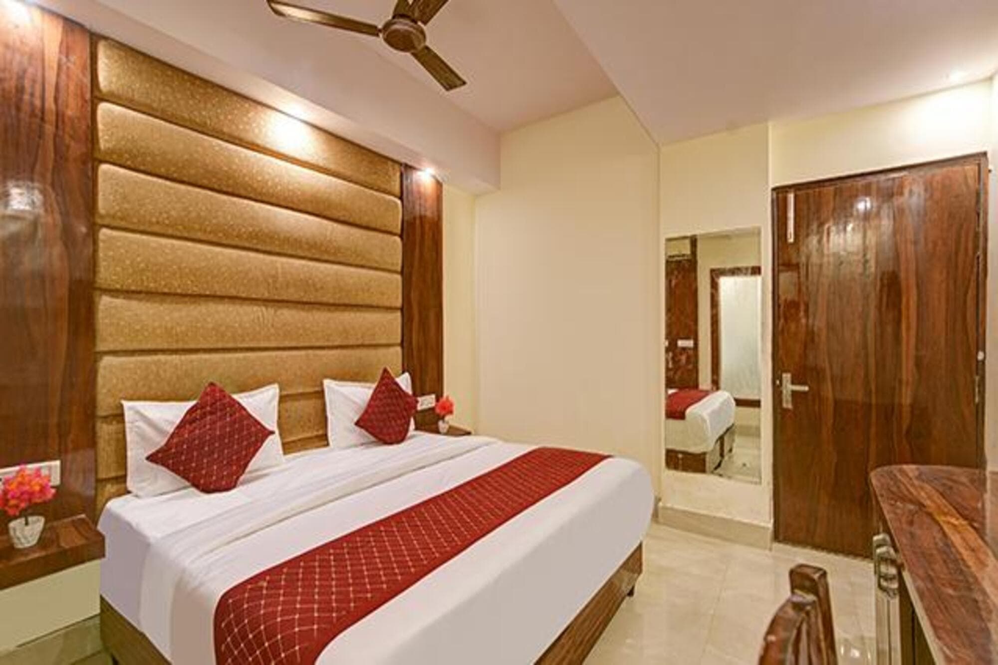FabHotel Golden Key Residency