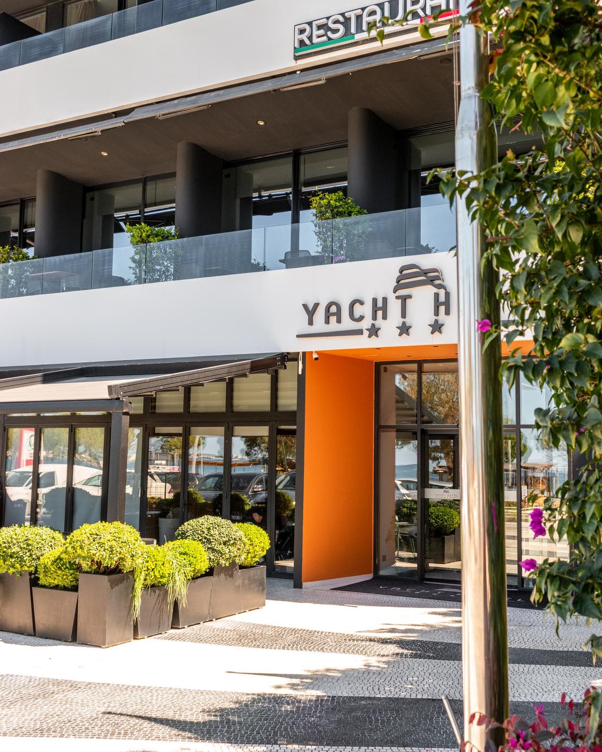 Yacht Hotel photo 3