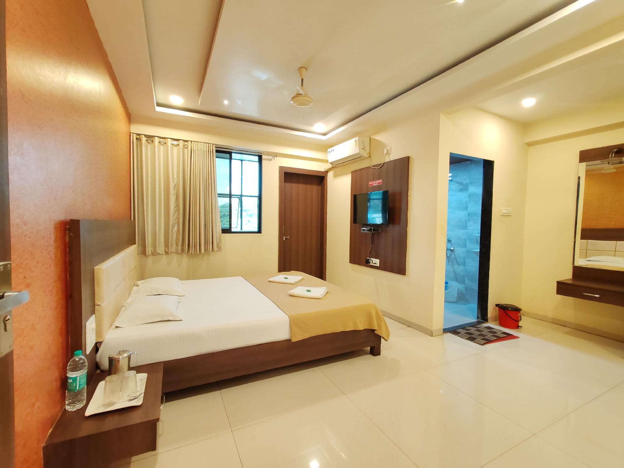 Hotel Sai Keshar Residency photo 4