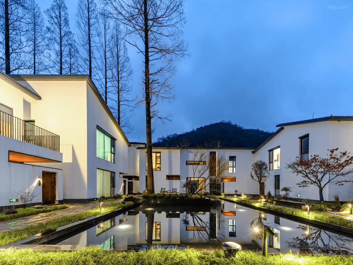 Floral Lux Hotel · Xuan Zhiyuan Hotel