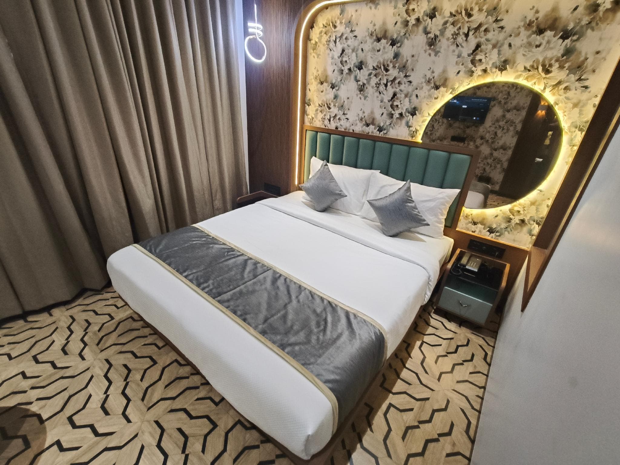 Hotel Stellar Suites Dombivali photo 5