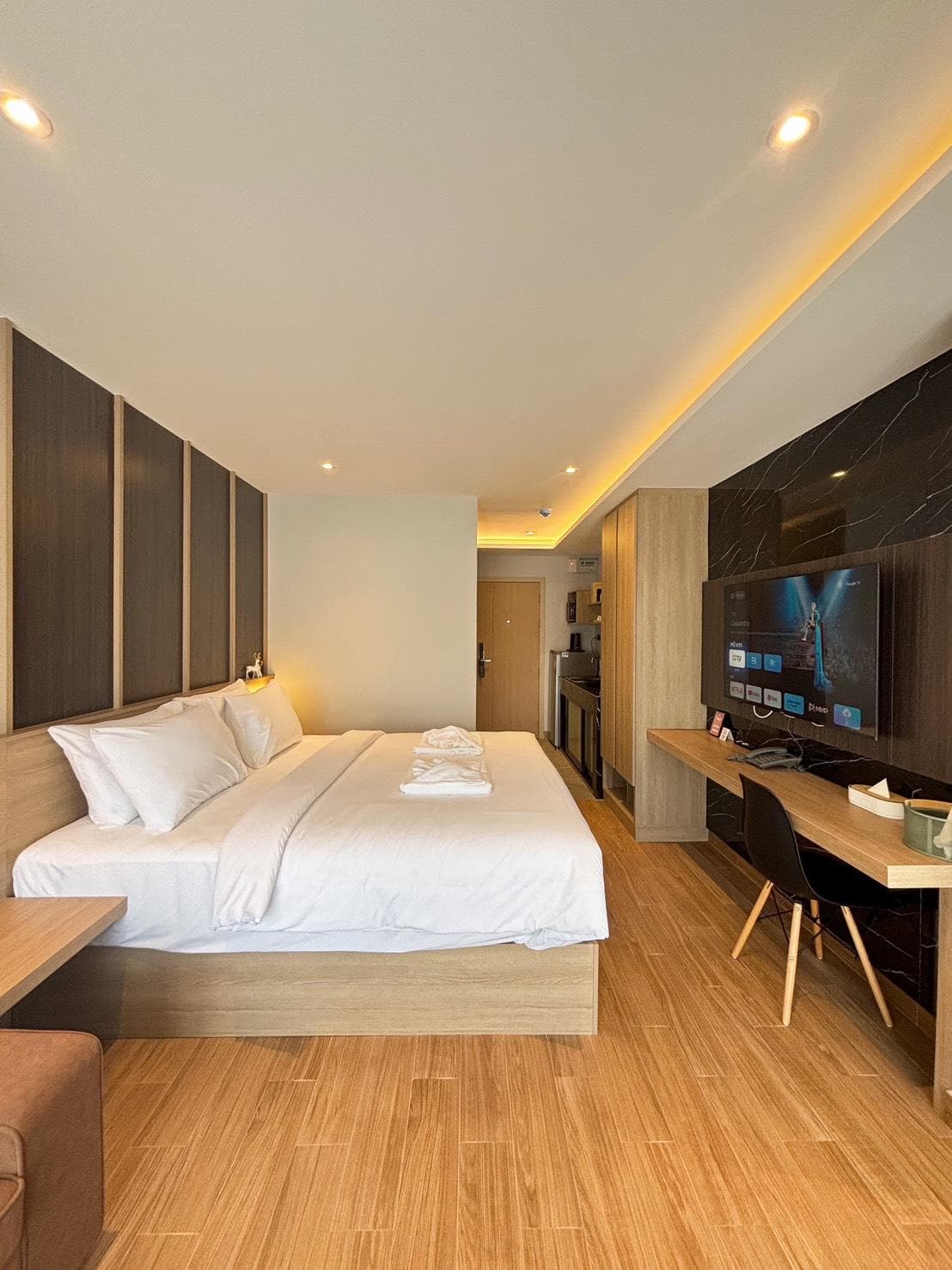 J5 HOTEL