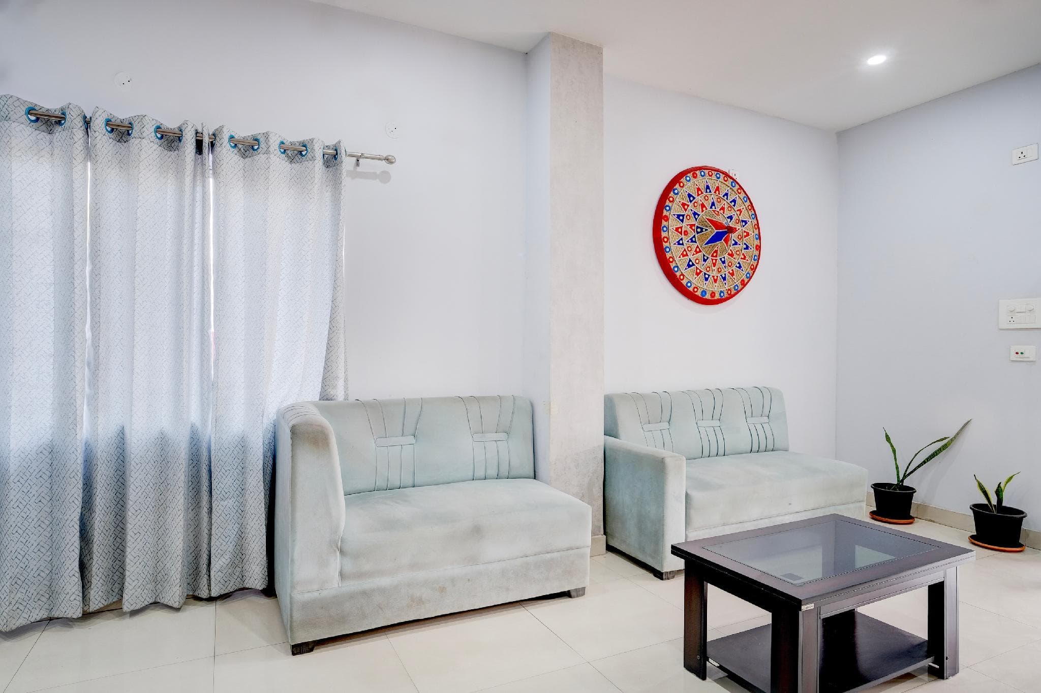 Super Townhouse ISBT Guwahati Formerly The Pinnacle Inn photo 5