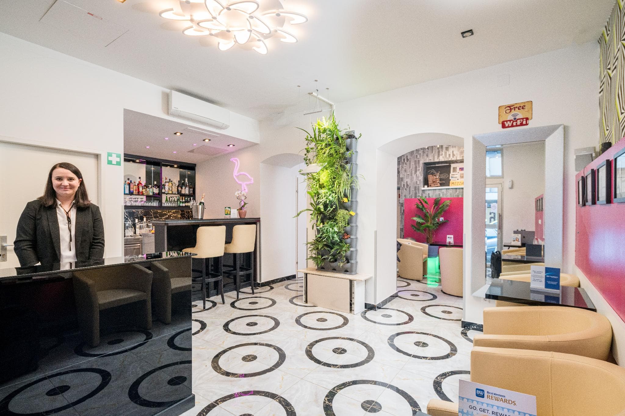 Best Western Plus Celebrity Suites photo 5